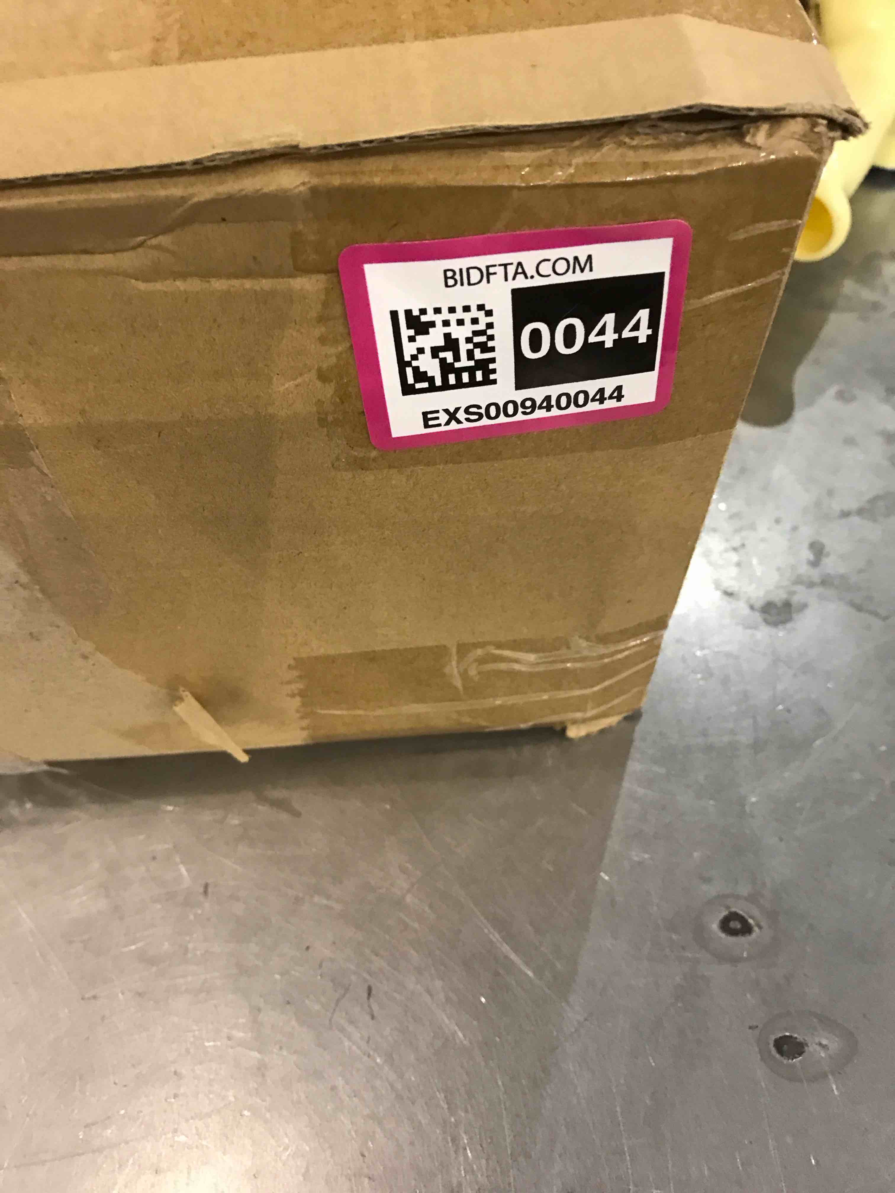 https://s3.amazonaws.com/lotting-images-prod/bidfta/EXS00940044_1704812636131.jpeg