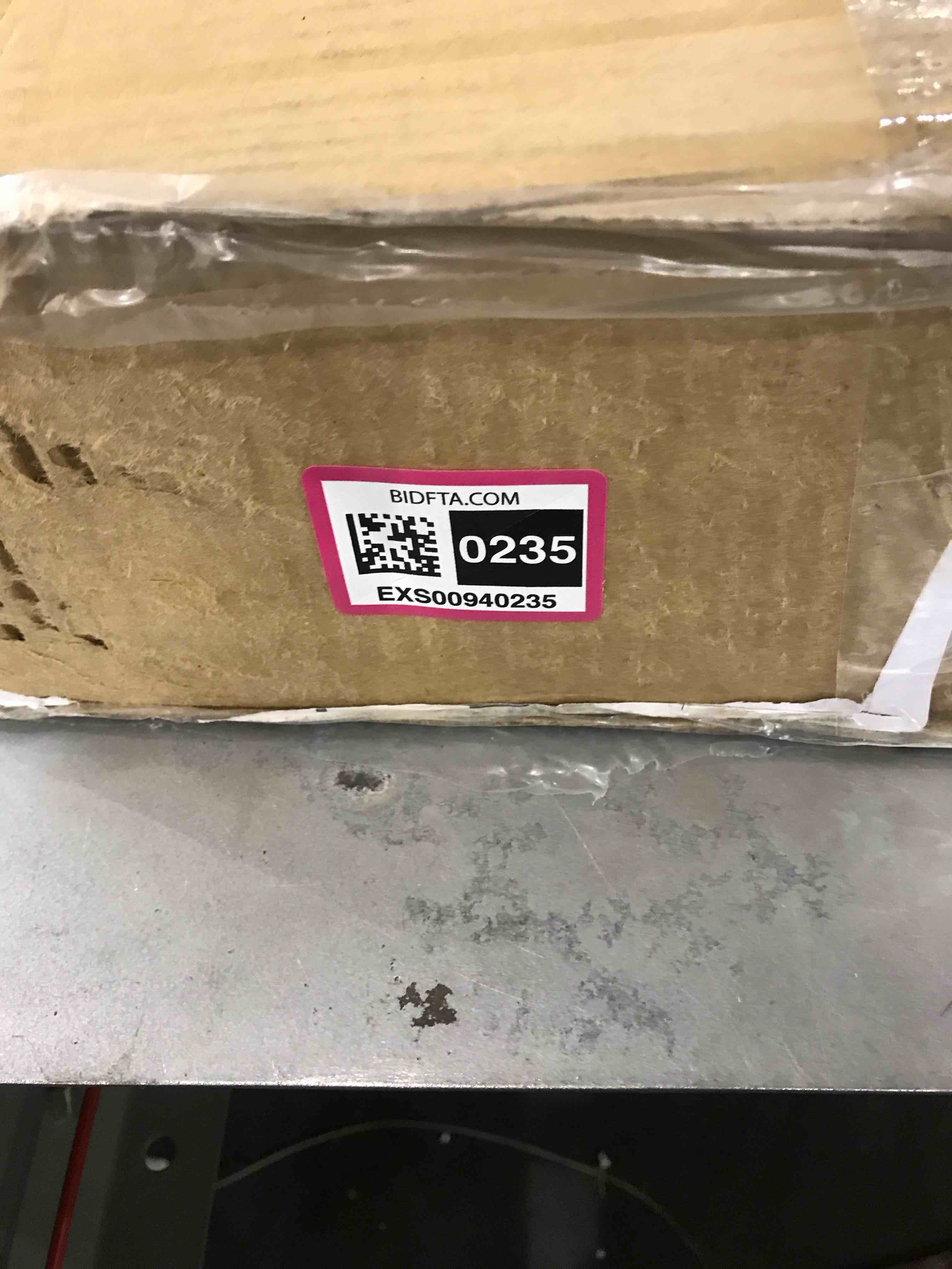 https://s3.amazonaws.com/lotting-images-prod/bidfta/EXS00940235_1704902439180.jpeg