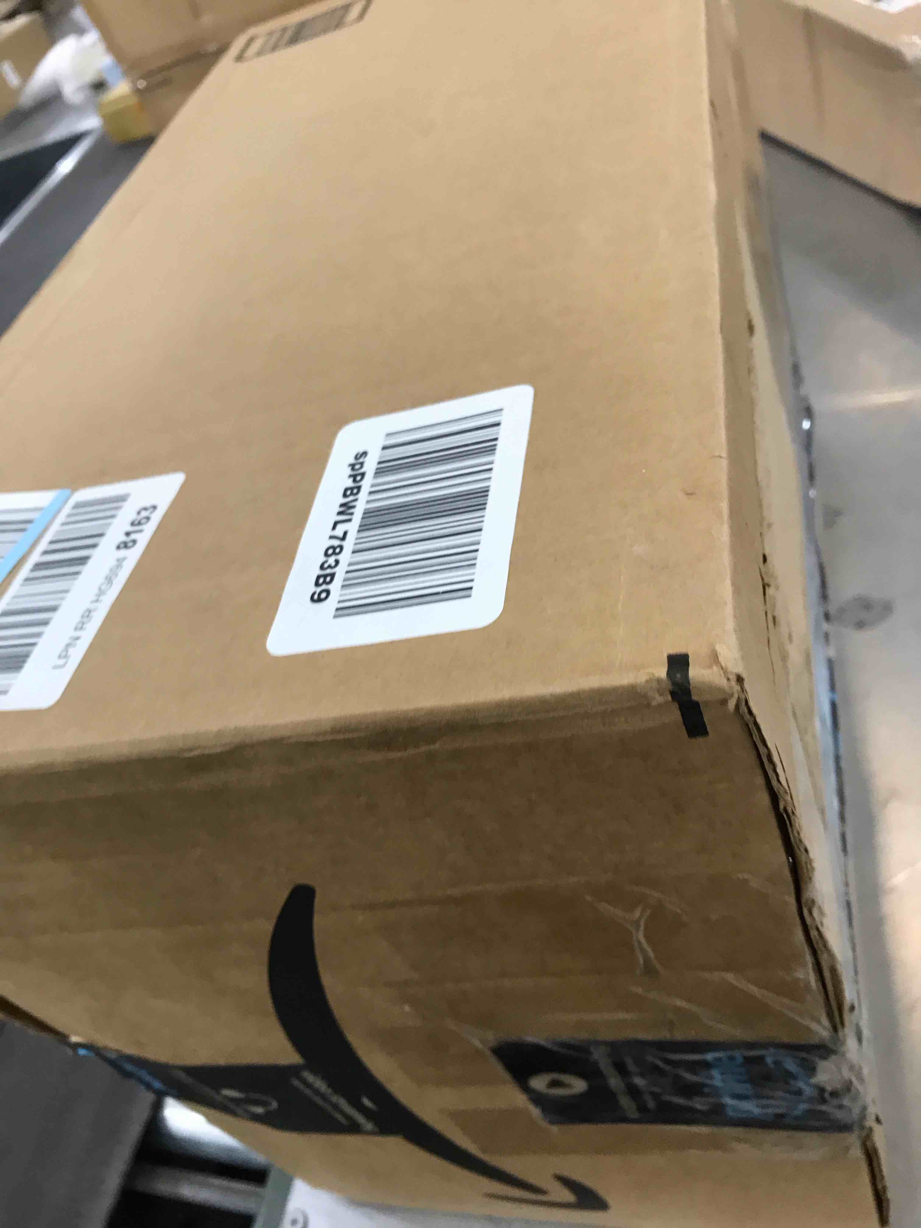 https://s3.amazonaws.com/lotting-images-prod/bidfta/EXS00940270_1704911778709.jpeg