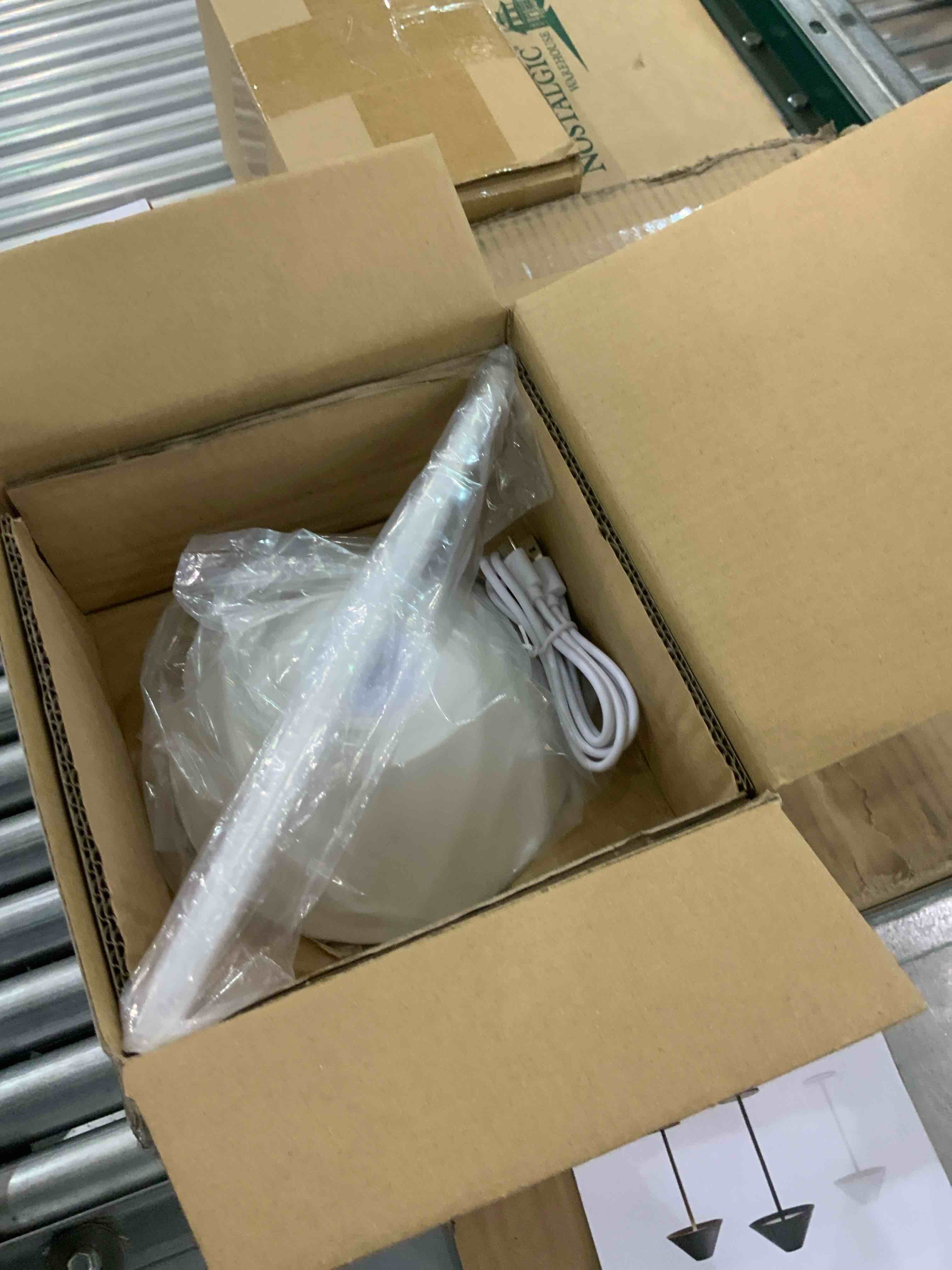 https://s3.amazonaws.com/lotting-images-prod/bidfta/EXS00940856_1703102515893.jpeg