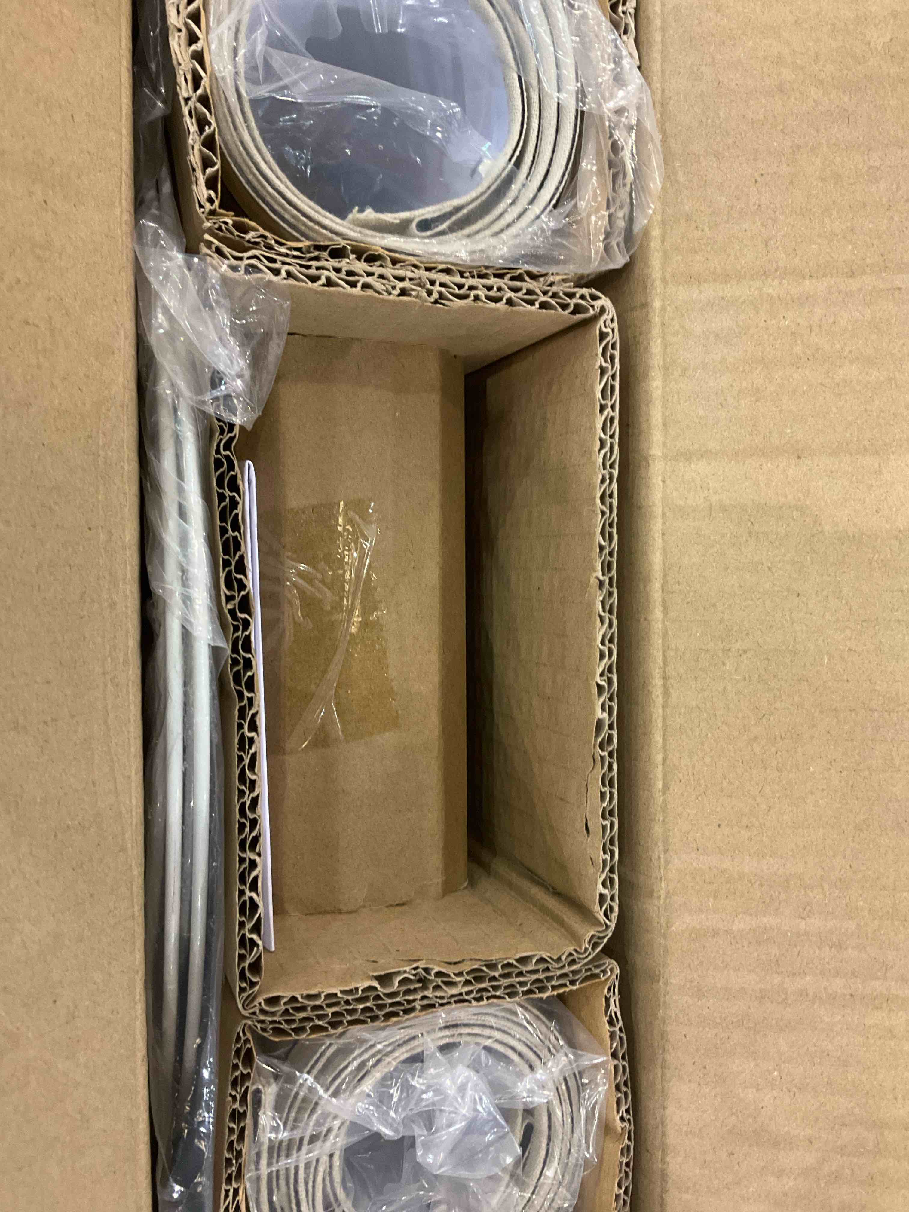 https://s3.amazonaws.com/lotting-images-prod/bidfta/EXS00941871_1703259727579.jpeg