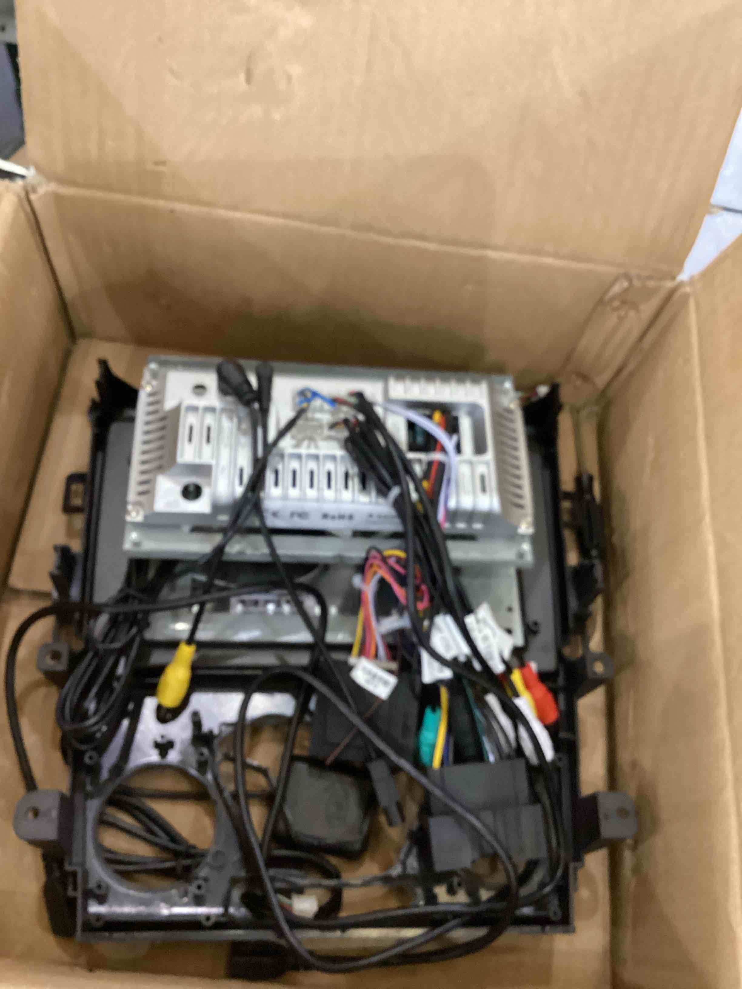 https://s3.amazonaws.com/lotting-images-prod/bidfta/EXS00942051_1703089627104.jpeg