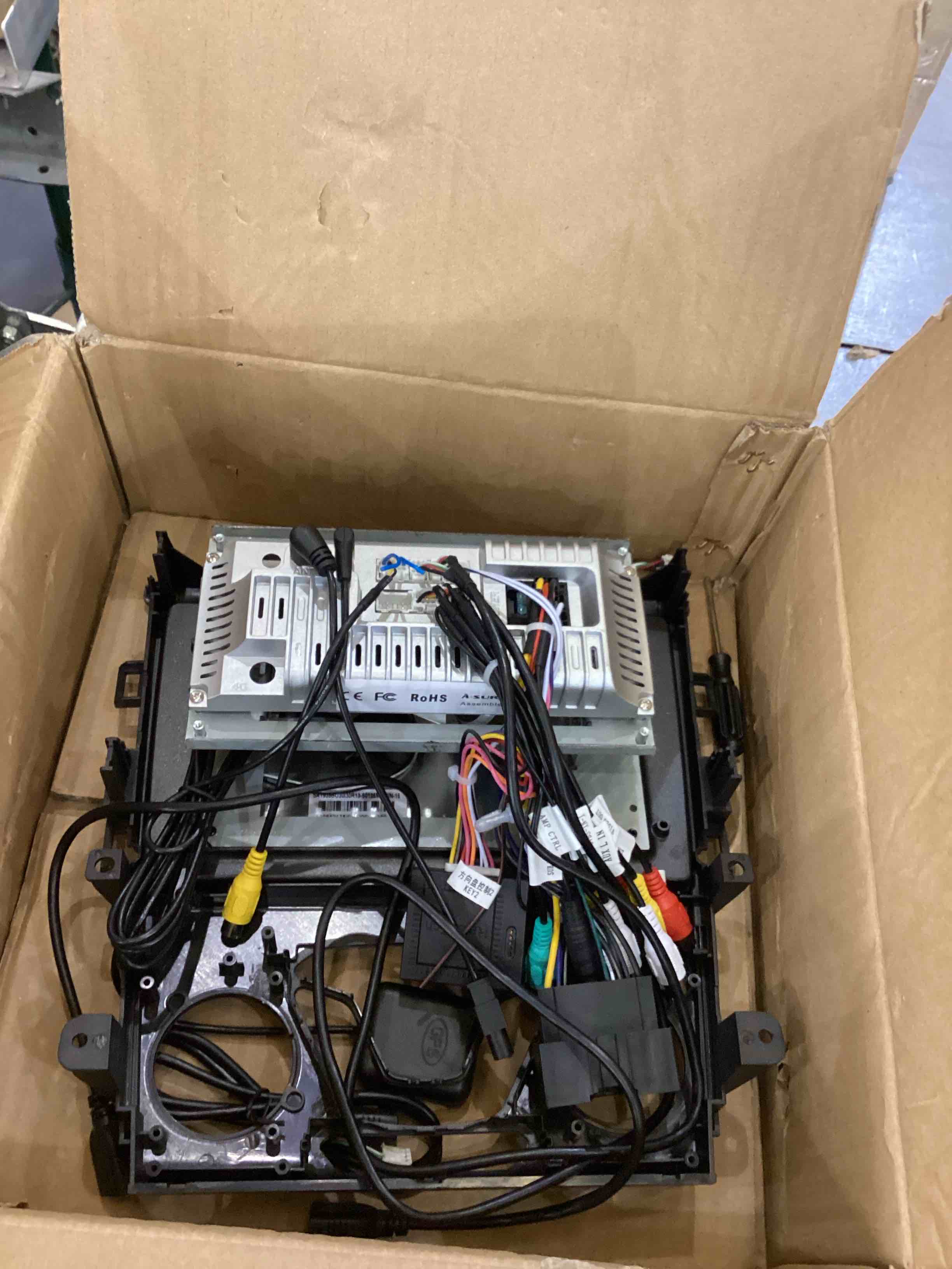https://s3.amazonaws.com/lotting-images-prod/bidfta/EXS00942051_1703089628978.jpeg