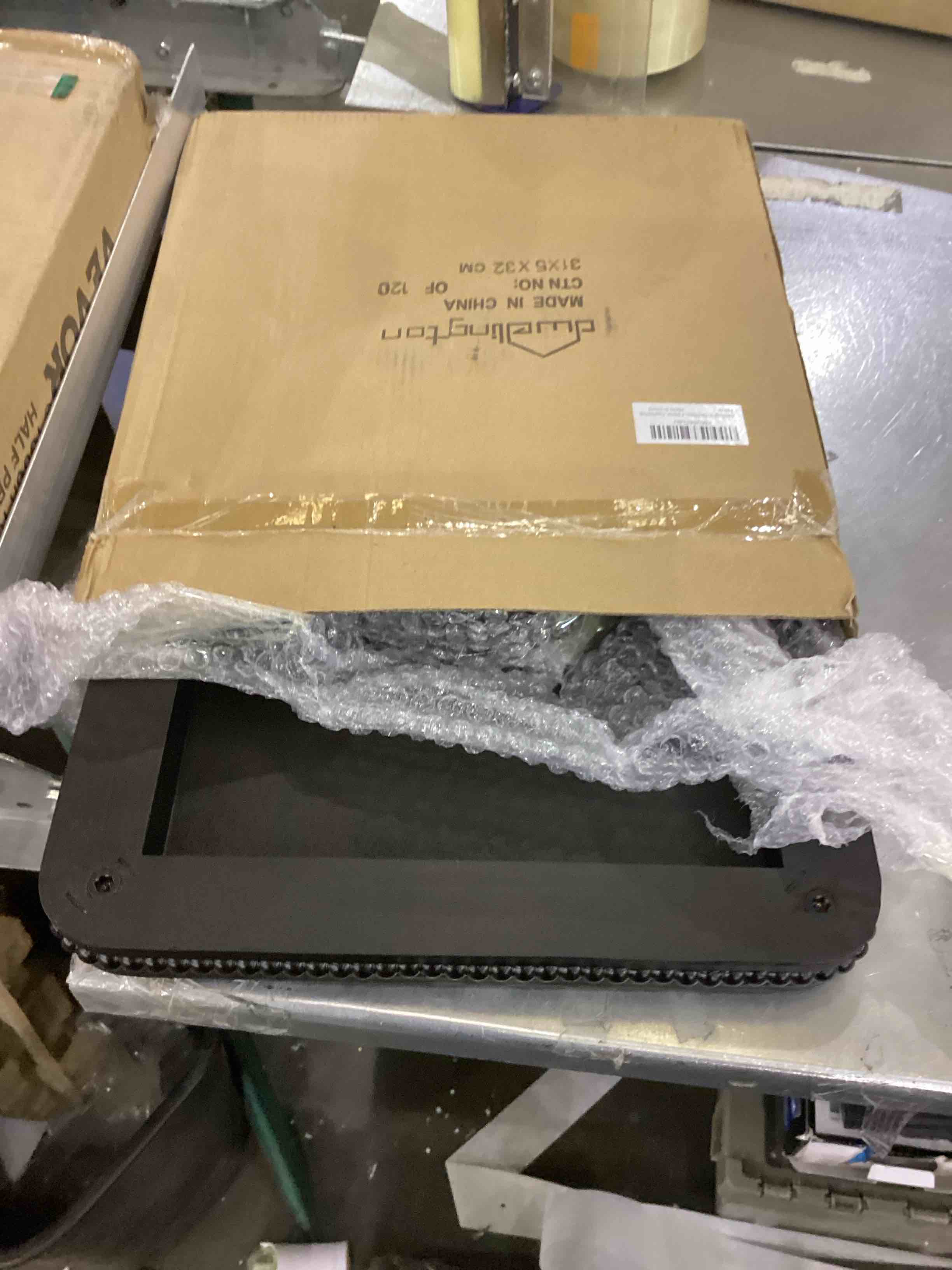 https://s3.amazonaws.com/lotting-images-prod/bidfta/EXS00942090_1703101398987.jpeg