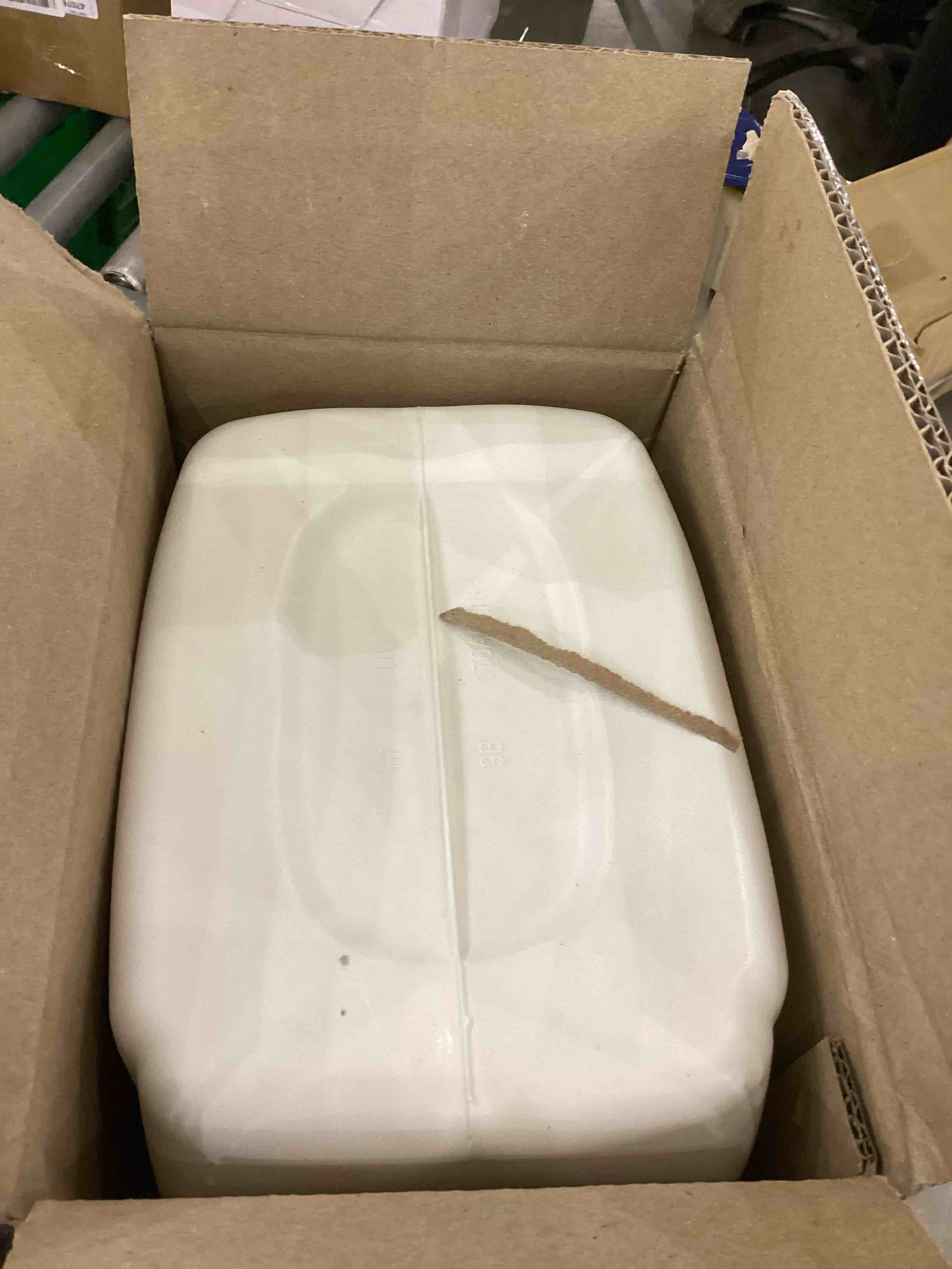https://s3.amazonaws.com/lotting-images-prod/bidfta/EXS00942092_1703101651812.jpeg