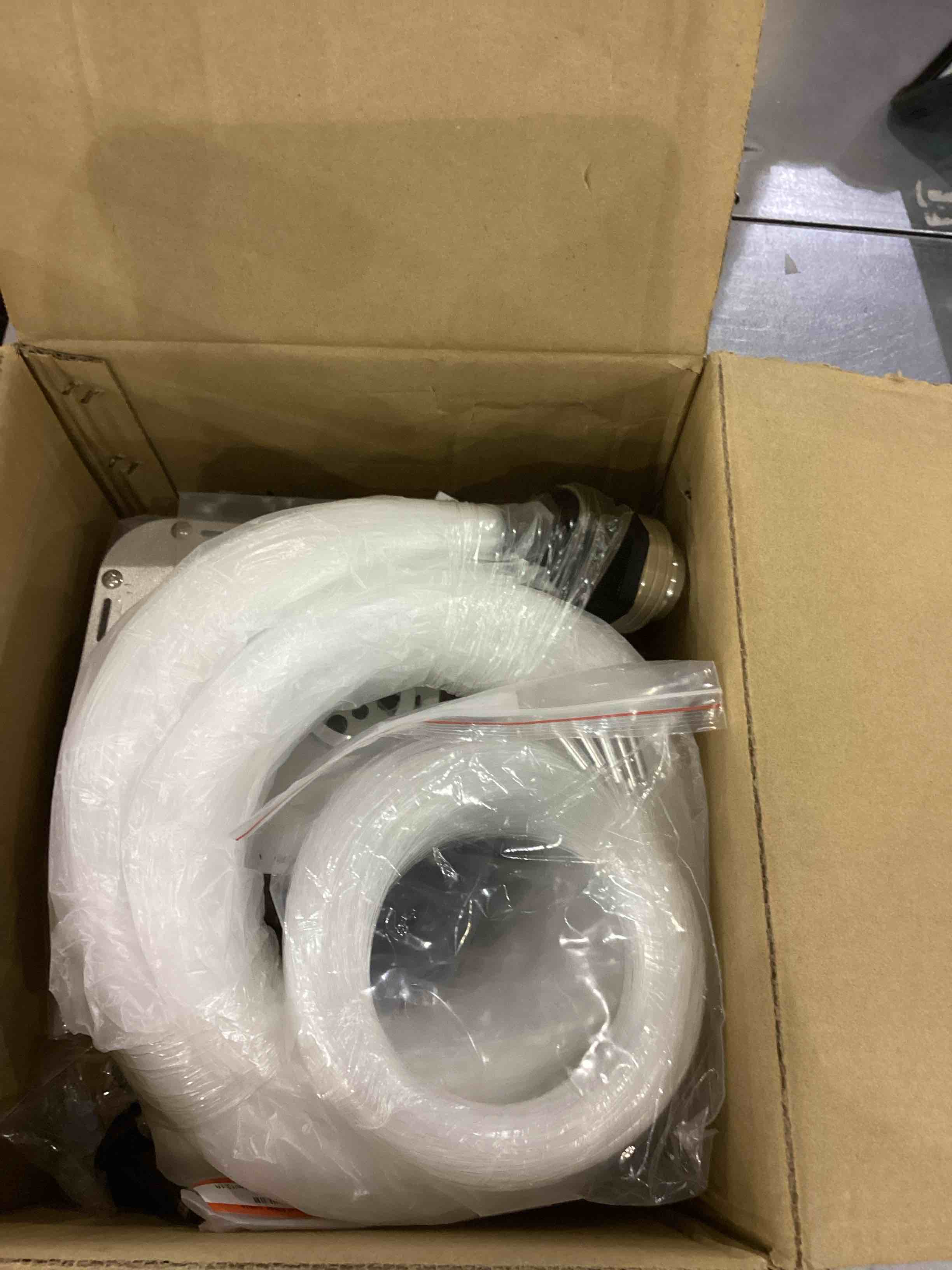 https://s3.amazonaws.com/lotting-images-prod/bidfta/EXS00942113_1703162579603.jpeg