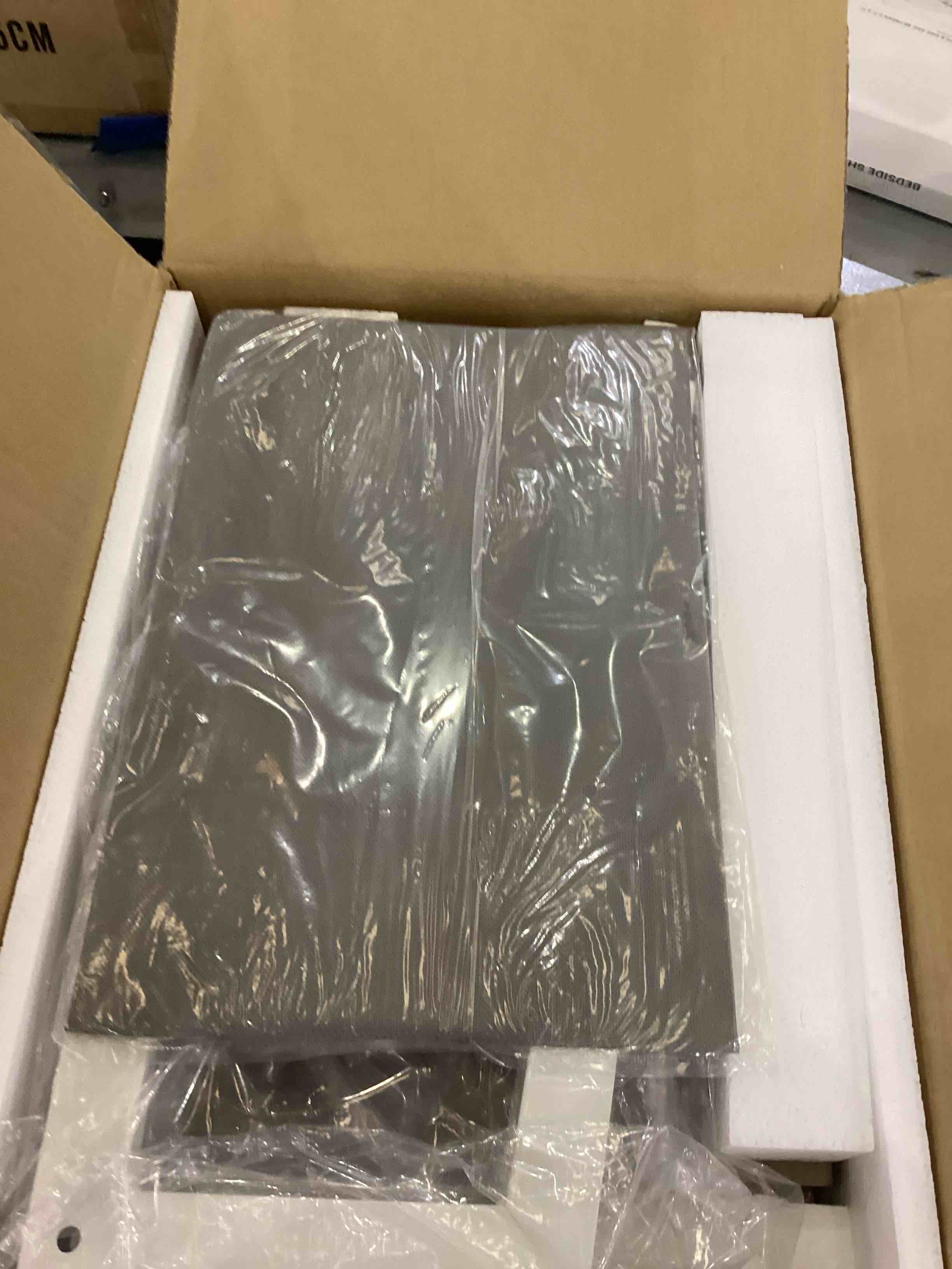 https://s3.amazonaws.com/lotting-images-prod/bidfta/EXS00942418_1703695352696.jpeg