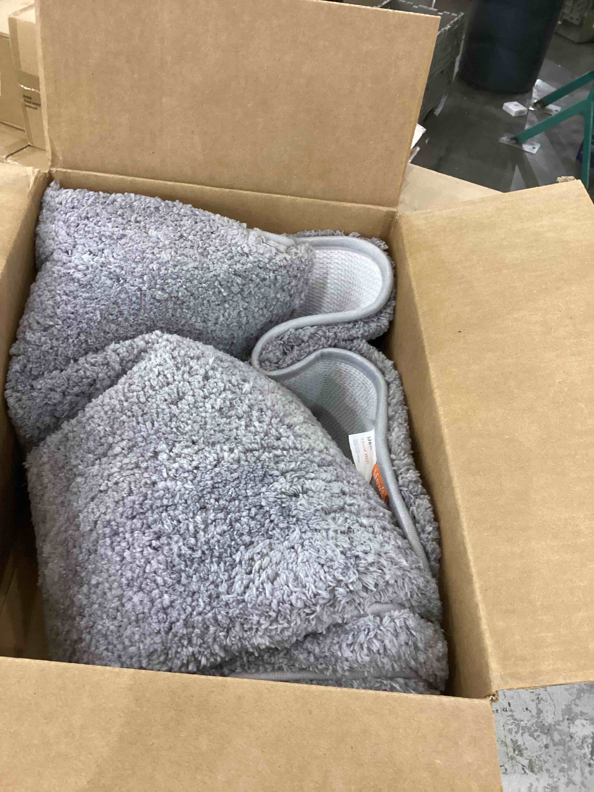https://s3.amazonaws.com/lotting-images-prod/bidfta/EXS00942426_1703696097357.jpeg