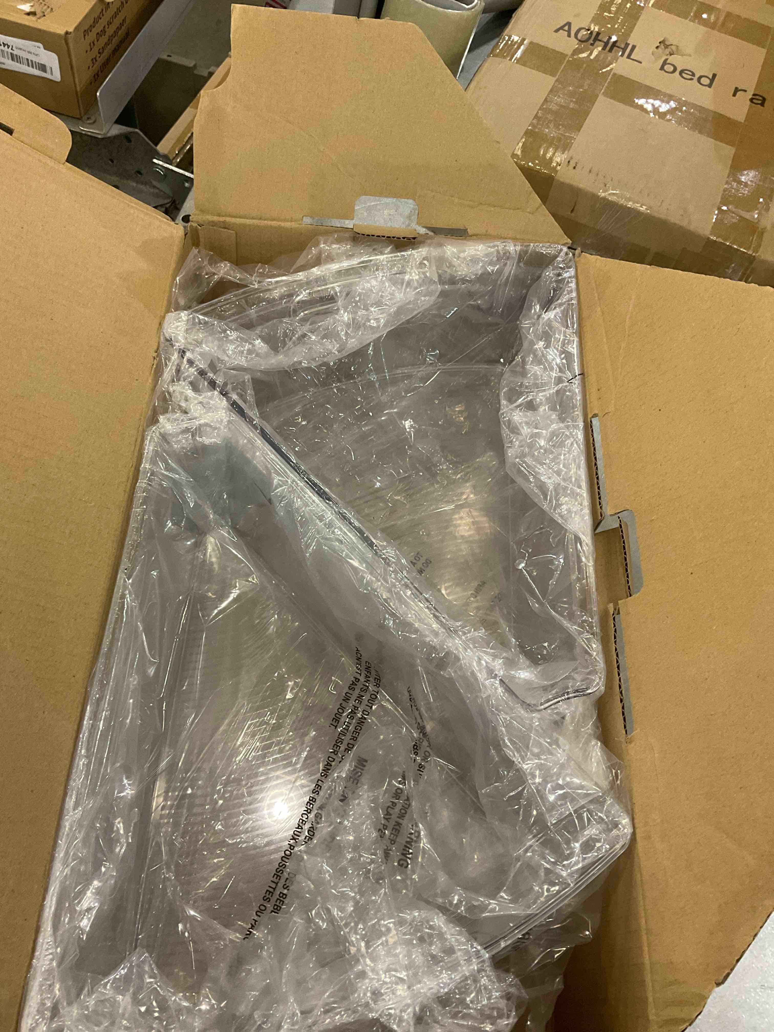 https://s3.amazonaws.com/lotting-images-prod/bidfta/EXS00942533_1703182737782.jpeg