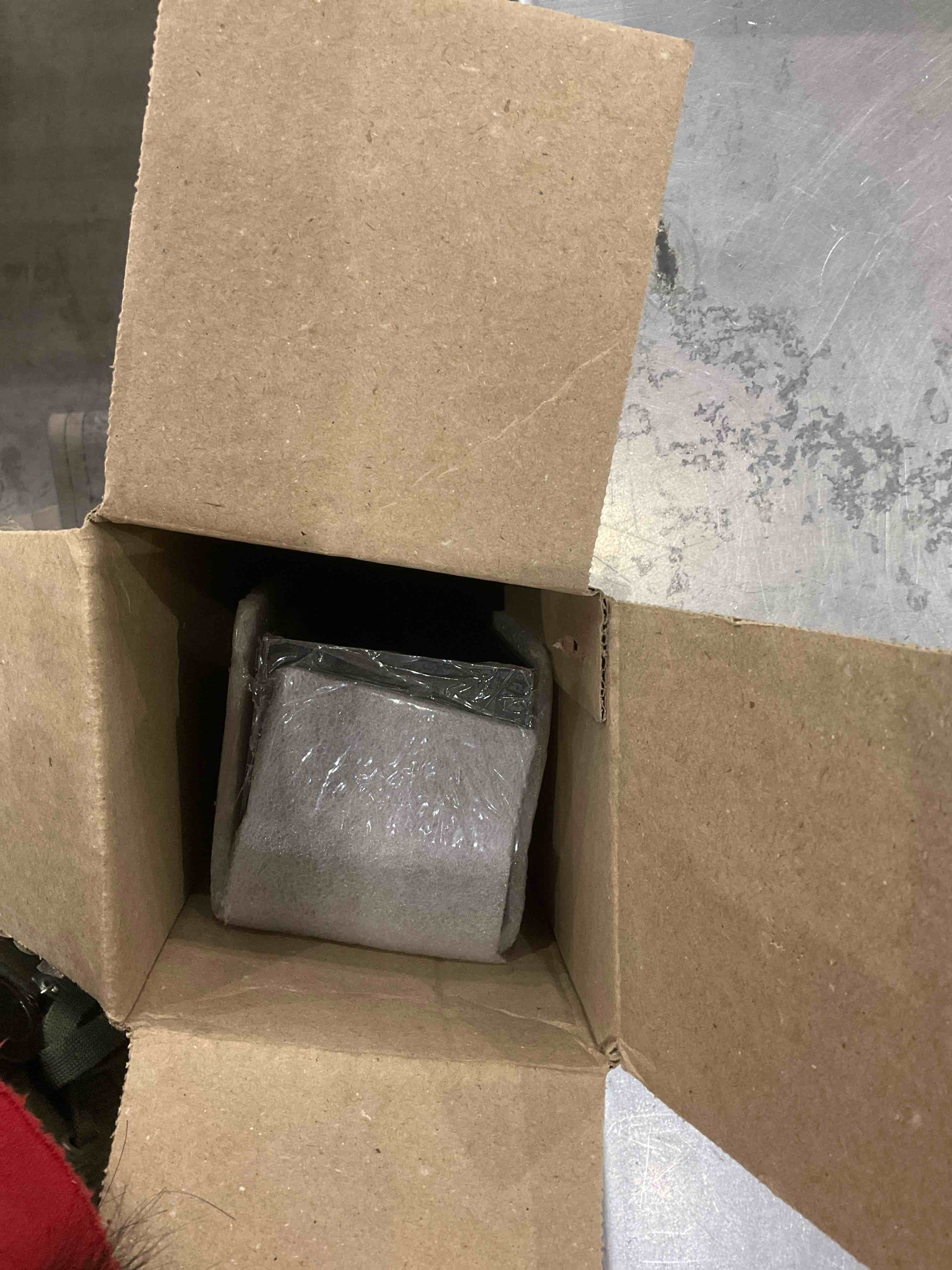 https://s3.amazonaws.com/lotting-images-prod/bidfta/EXS00942599_1703247511452.jpeg