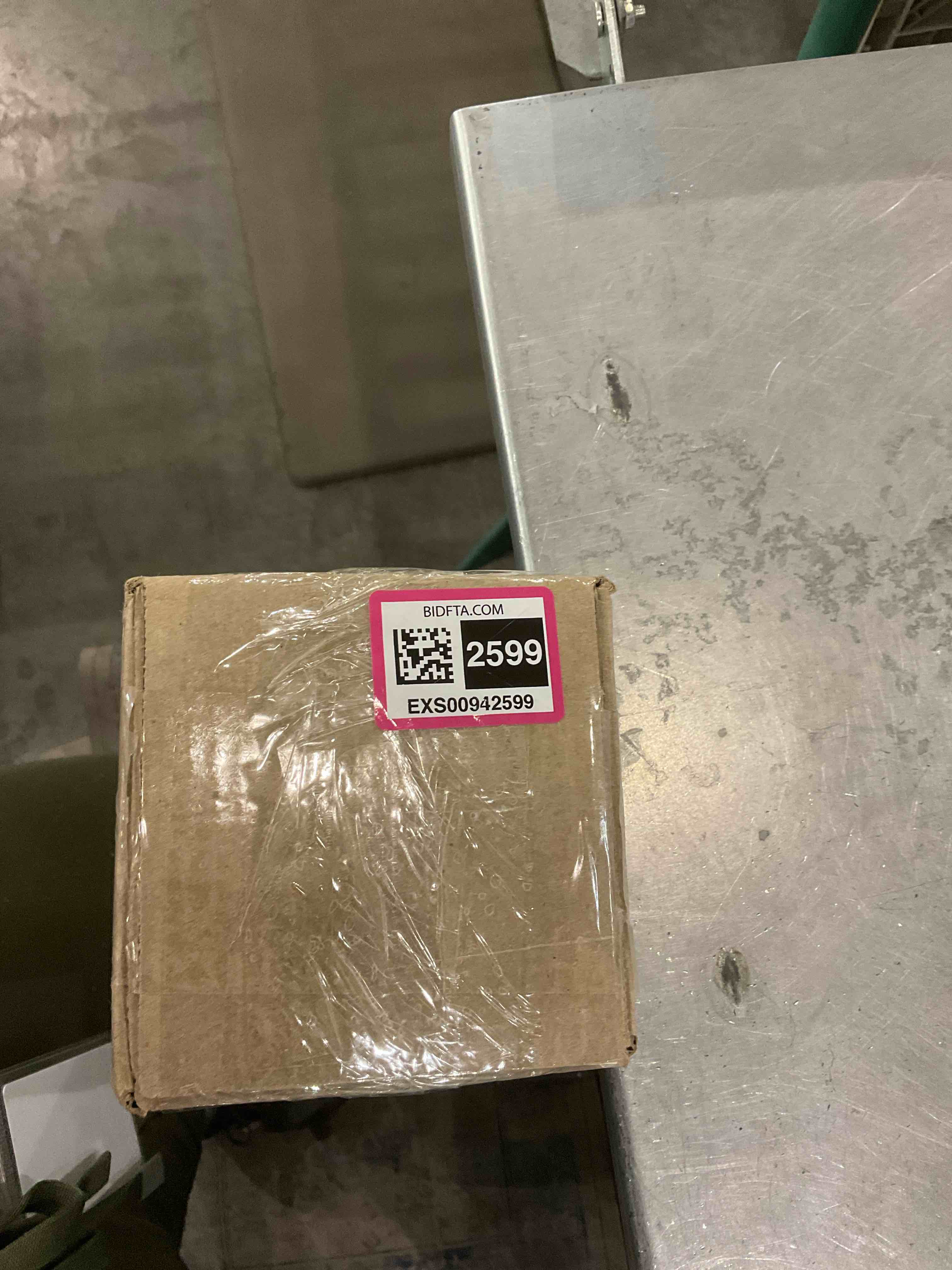 https://s3.amazonaws.com/lotting-images-prod/bidfta/EXS00942599_1703247537282.jpeg