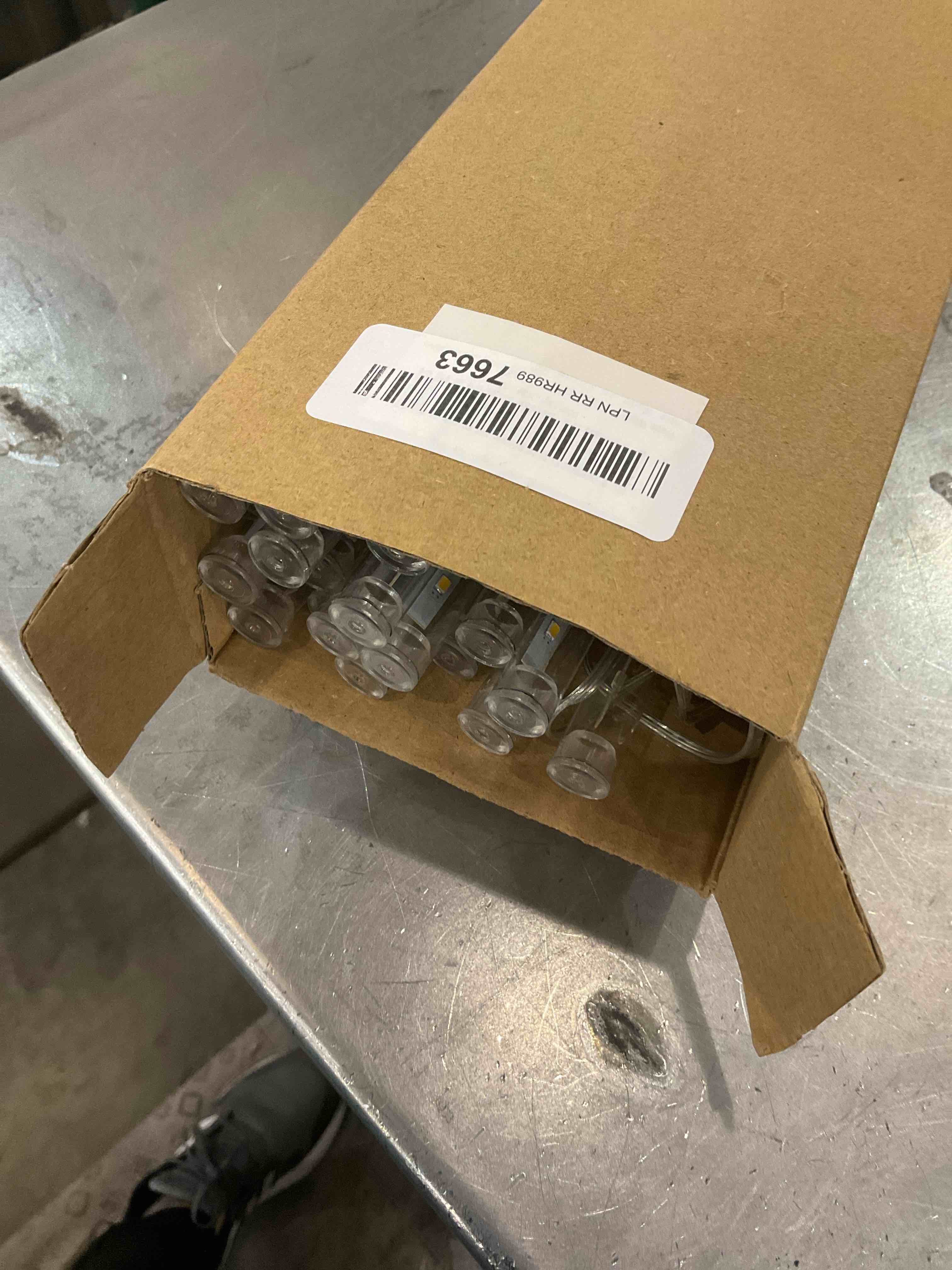 https://s3.amazonaws.com/lotting-images-prod/bidfta/EXS00942874_1703692676550.jpeg