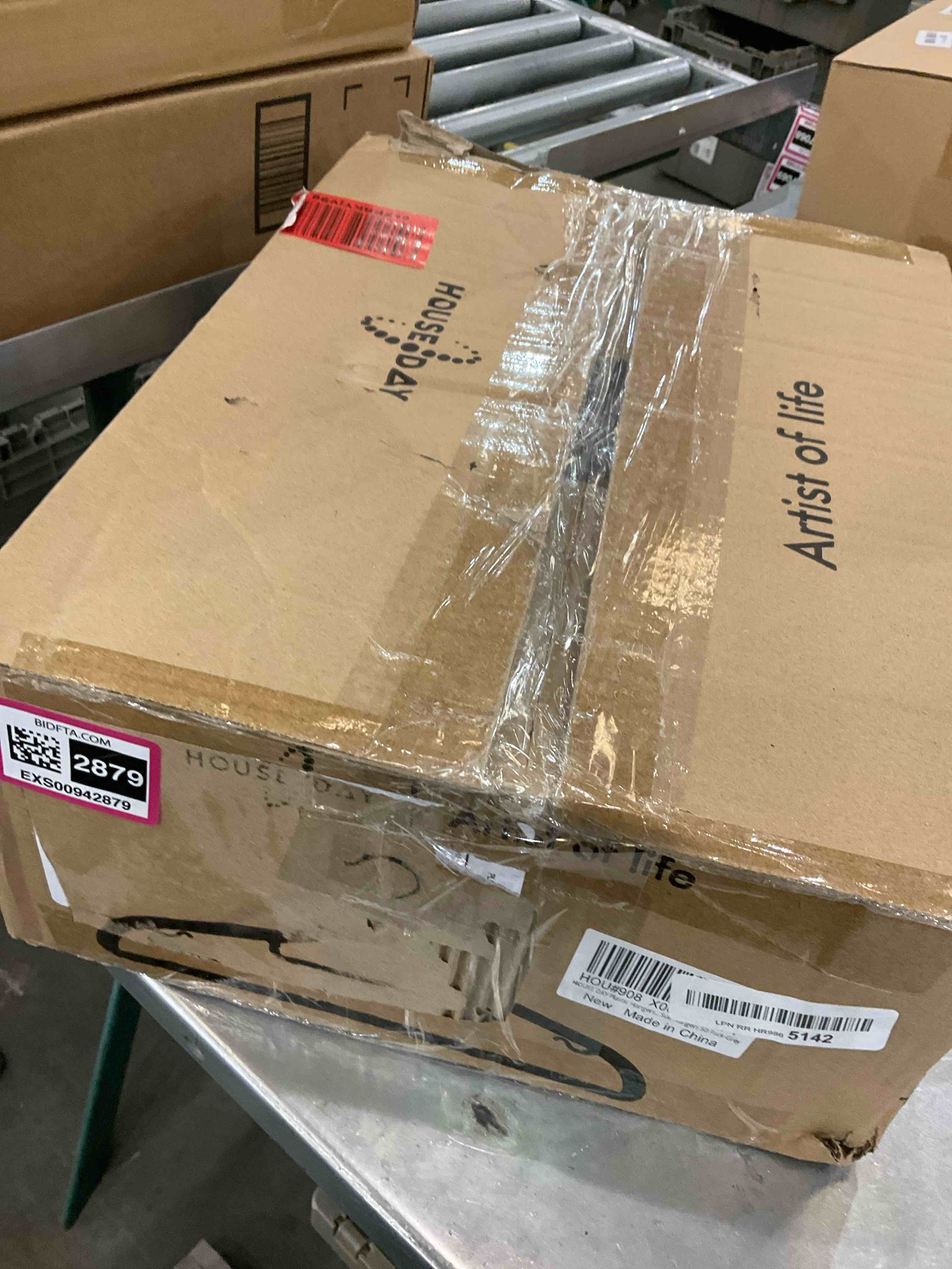 https://s3.amazonaws.com/lotting-images-prod/bidfta/EXS00942879_1703693267176.jpeg
