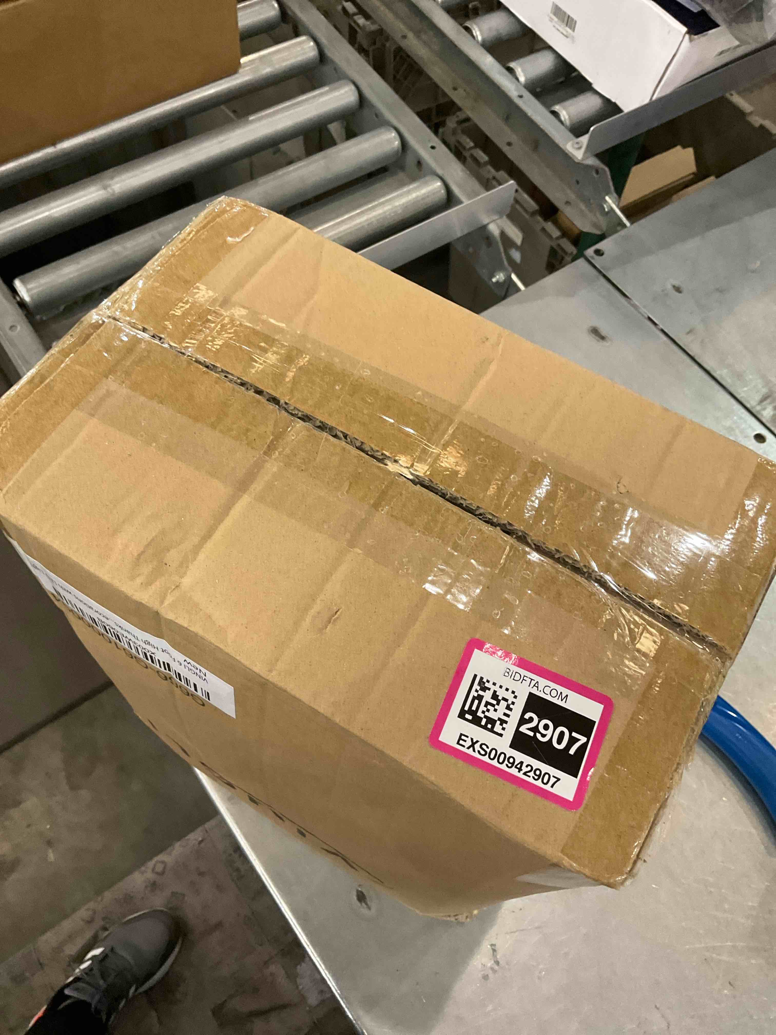 https://s3.amazonaws.com/lotting-images-prod/bidfta/EXS00942907_1703695460672.jpeg