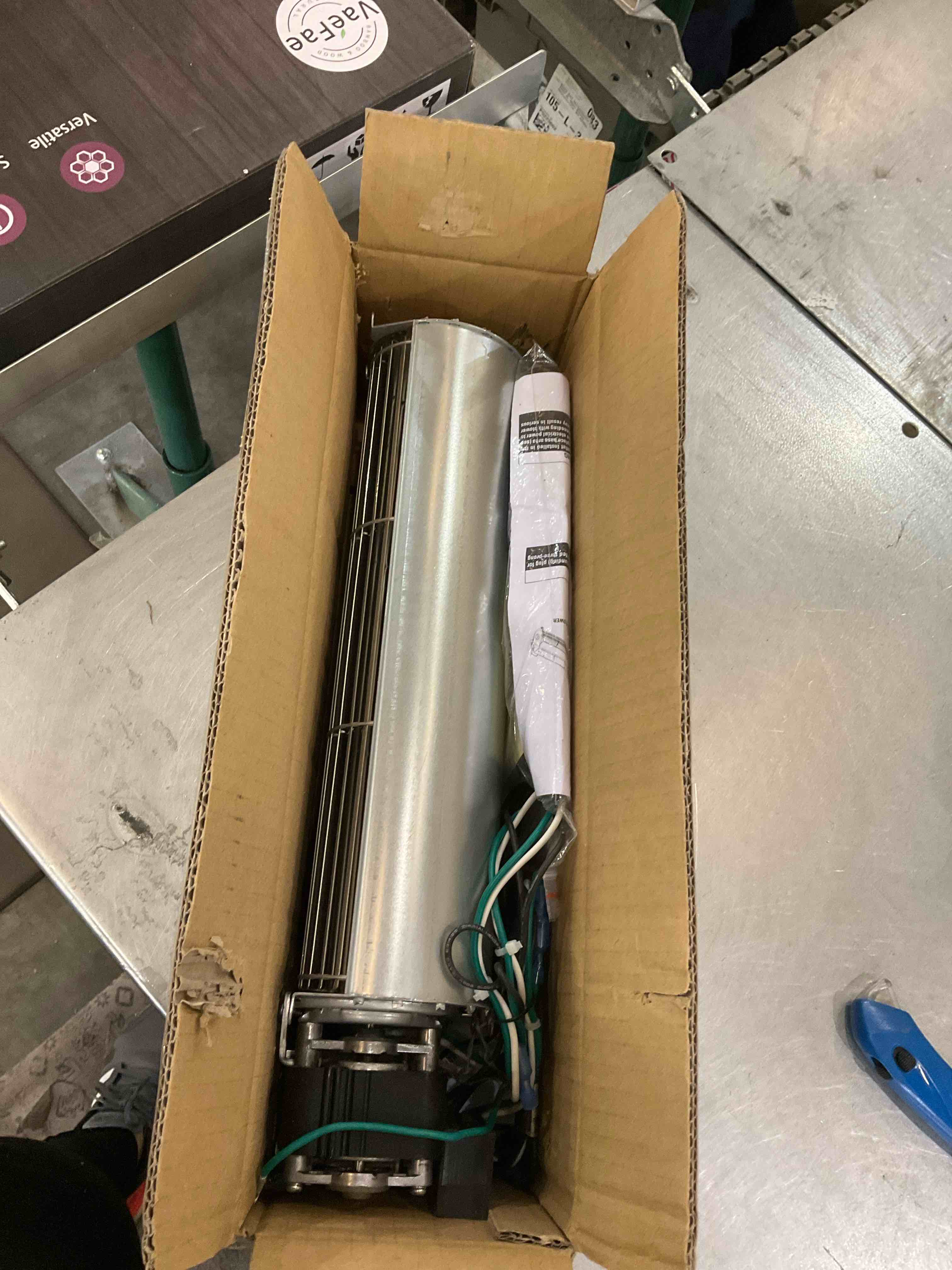 https://s3.amazonaws.com/lotting-images-prod/bidfta/EXS00942983_1703707445406.jpeg