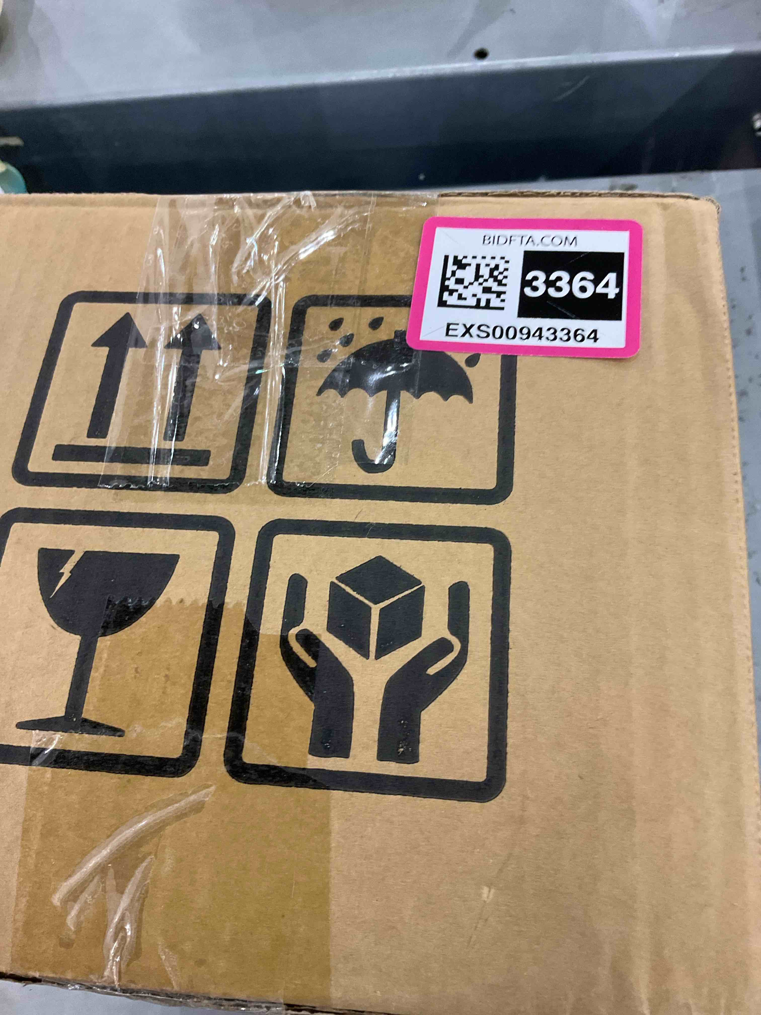 https://s3.amazonaws.com/lotting-images-prod/bidfta/EXS00943364_1703161956560.jpeg