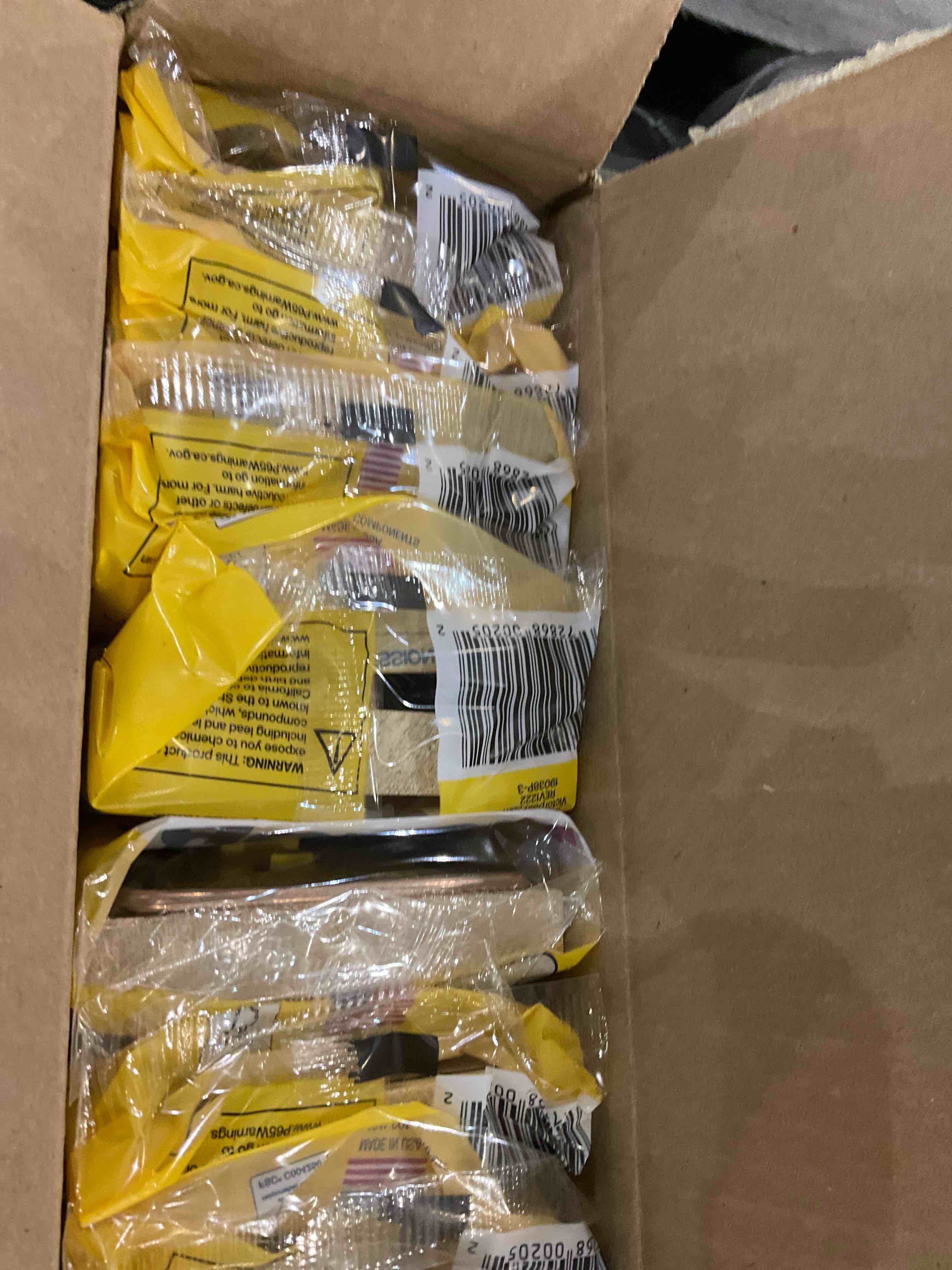 https://s3.amazonaws.com/lotting-images-prod/bidfta/EXS00943517_1703163567818.jpeg