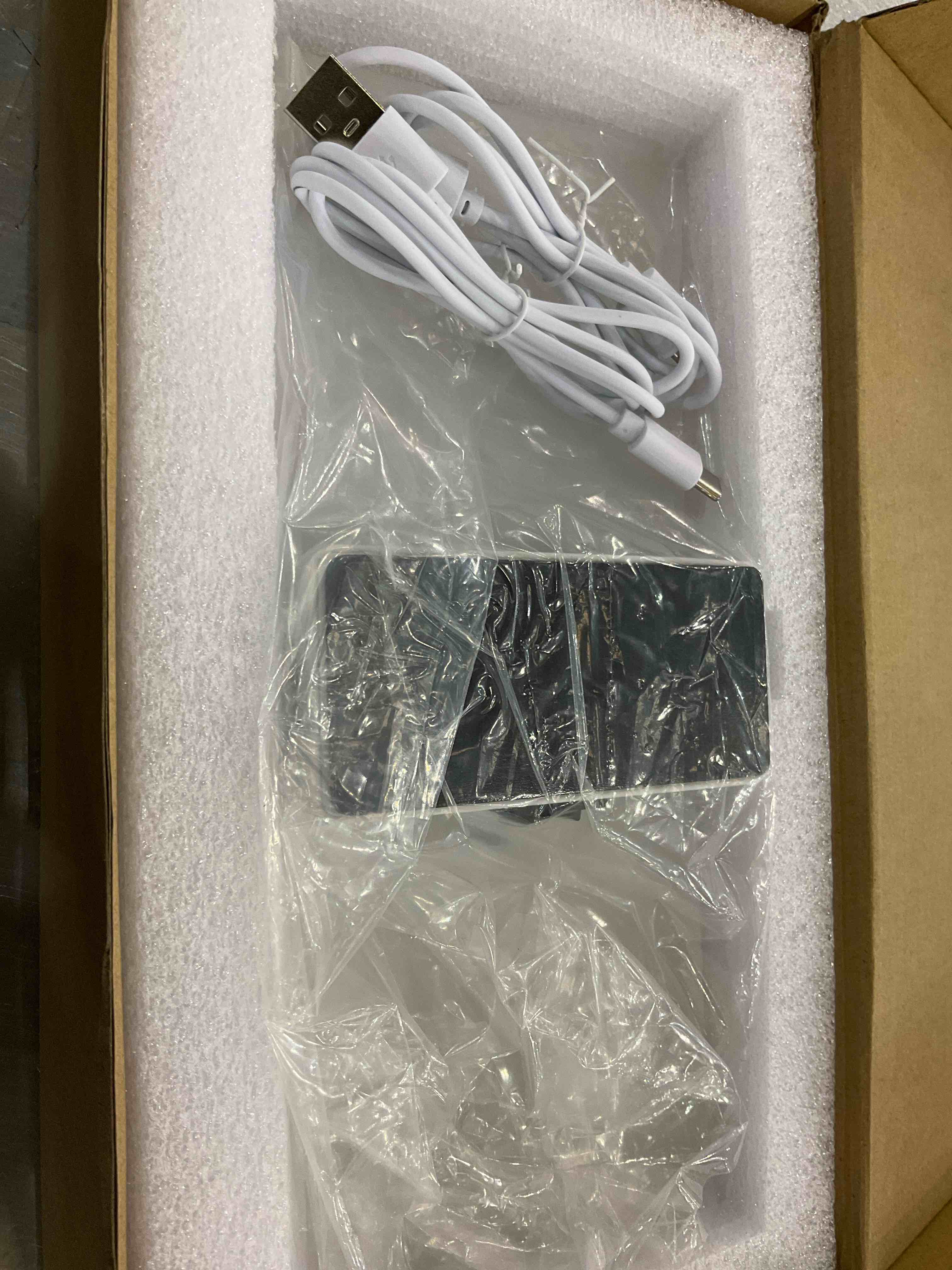 https://s3.amazonaws.com/lotting-images-prod/bidfta/EXS00943838_1703699686535.jpeg