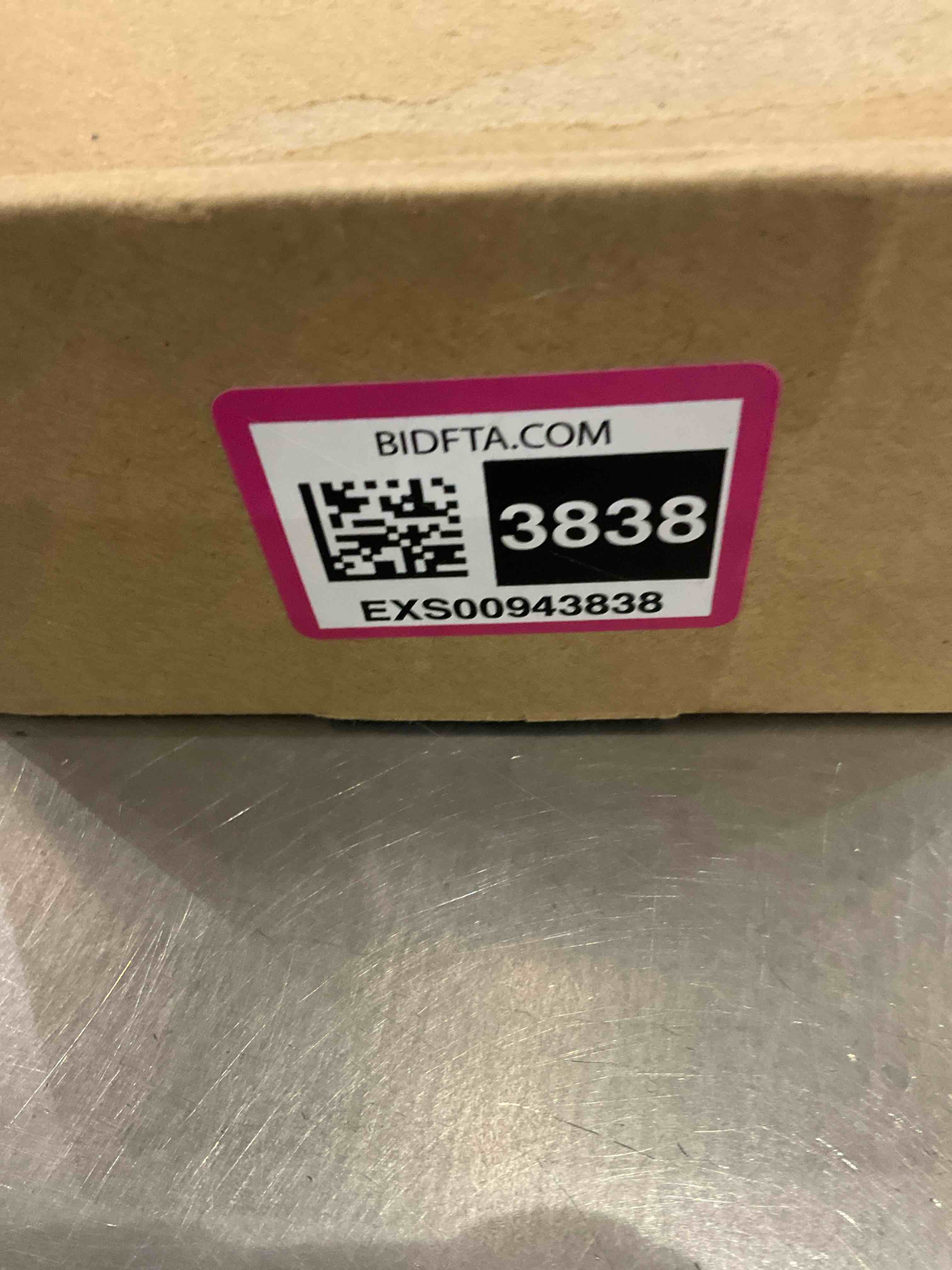 https://s3.amazonaws.com/lotting-images-prod/bidfta/EXS00943838_1703699709570.jpeg