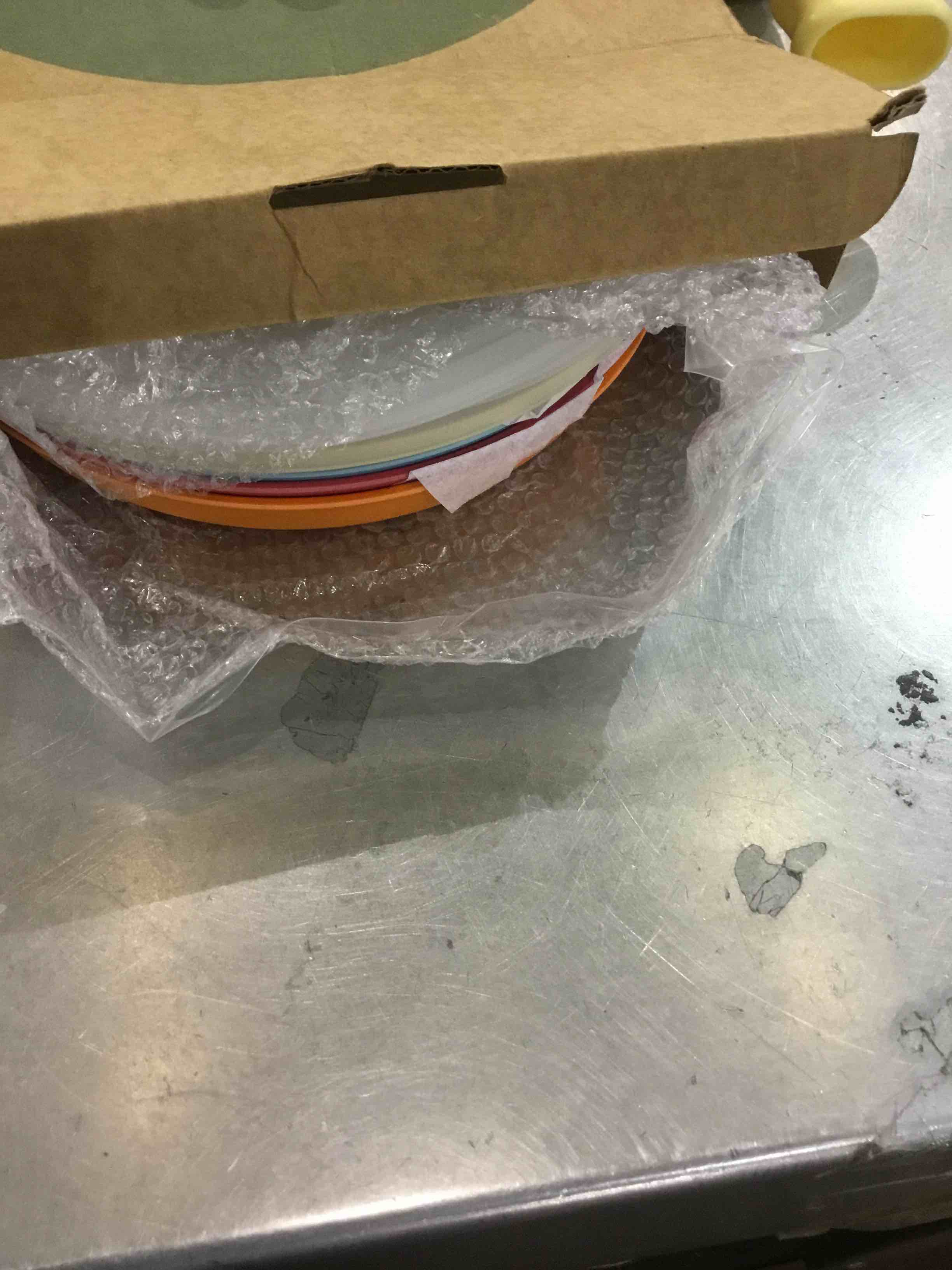 https://s3.amazonaws.com/lotting-images-prod/bidfta/EXS00944842_1703086569921.jpeg