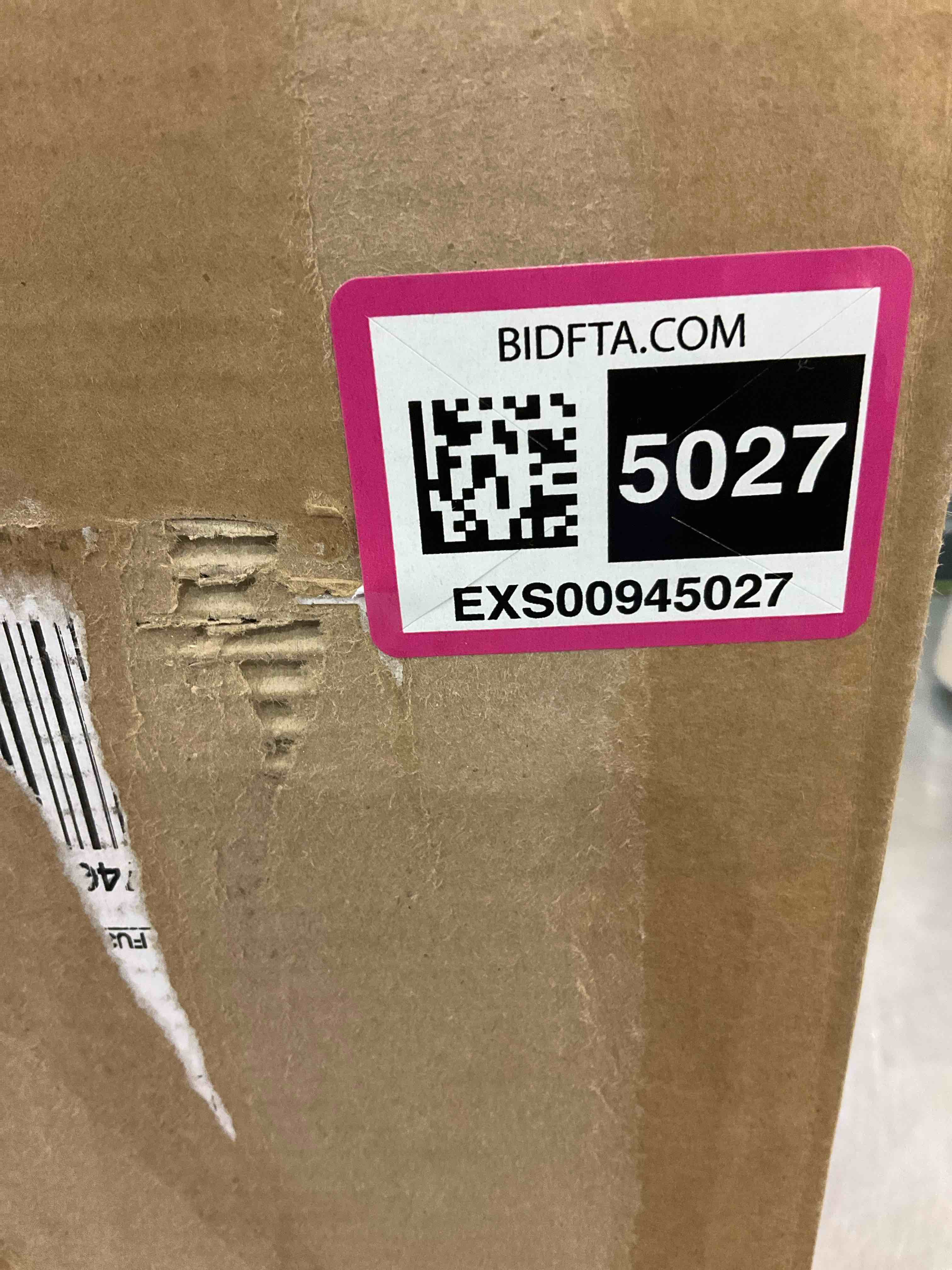 https://s3.amazonaws.com/lotting-images-prod/bidfta/EXS00945027_1704465699201.jpeg