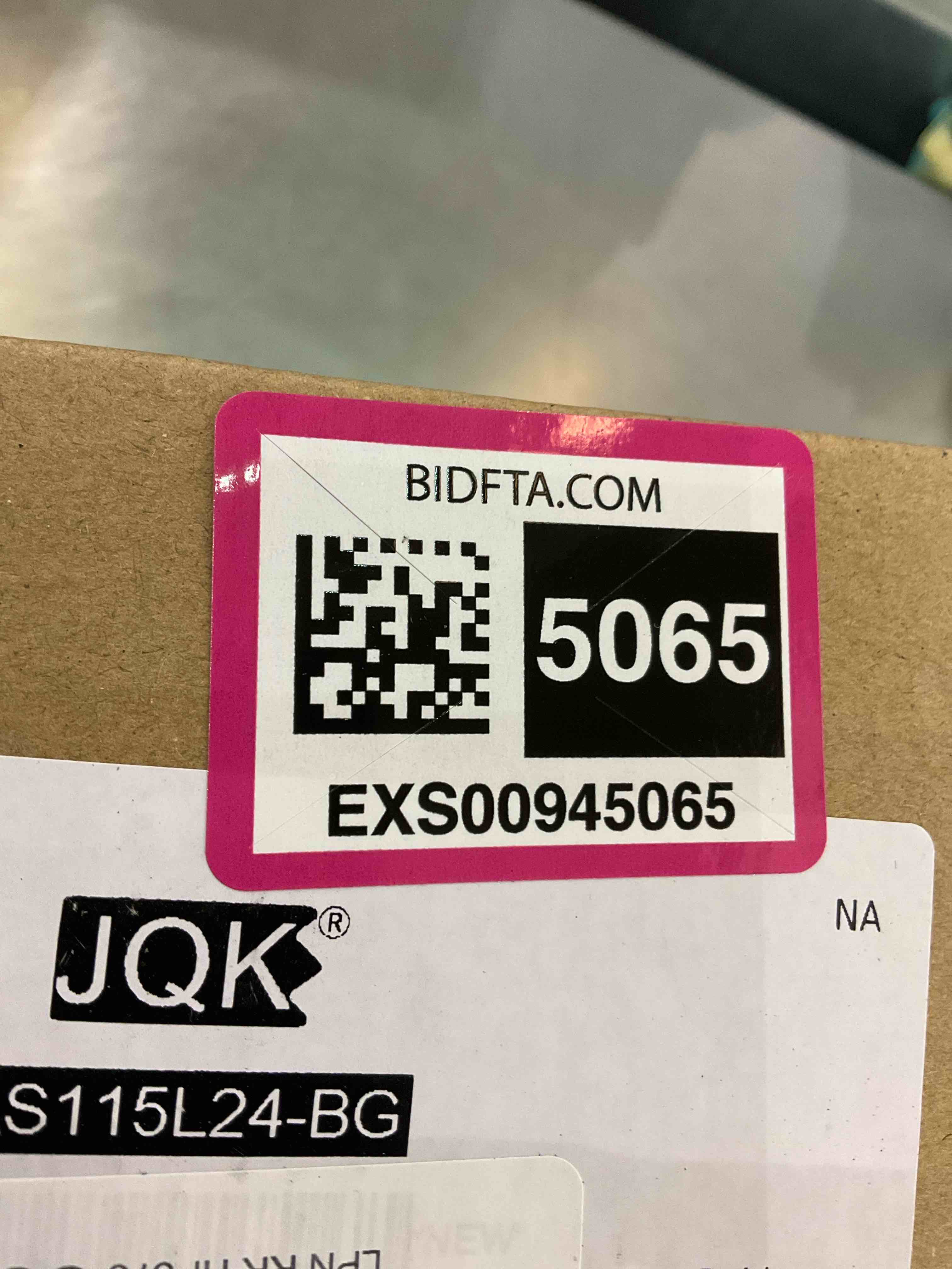 https://s3.amazonaws.com/lotting-images-prod/bidfta/EXS00945065_1704472547739.jpeg