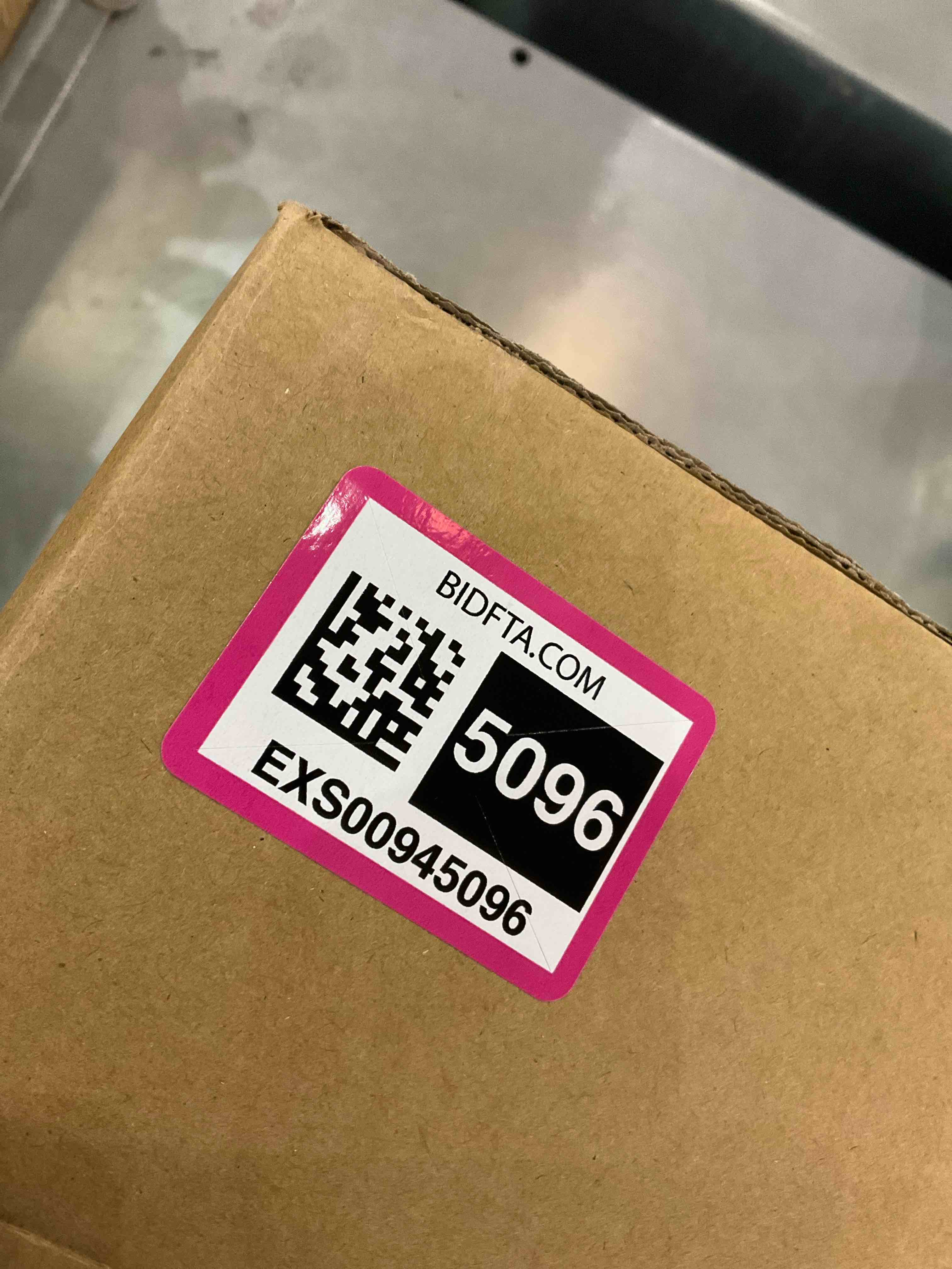 https://s3.amazonaws.com/lotting-images-prod/bidfta/EXS00945096_1704479229042.jpeg