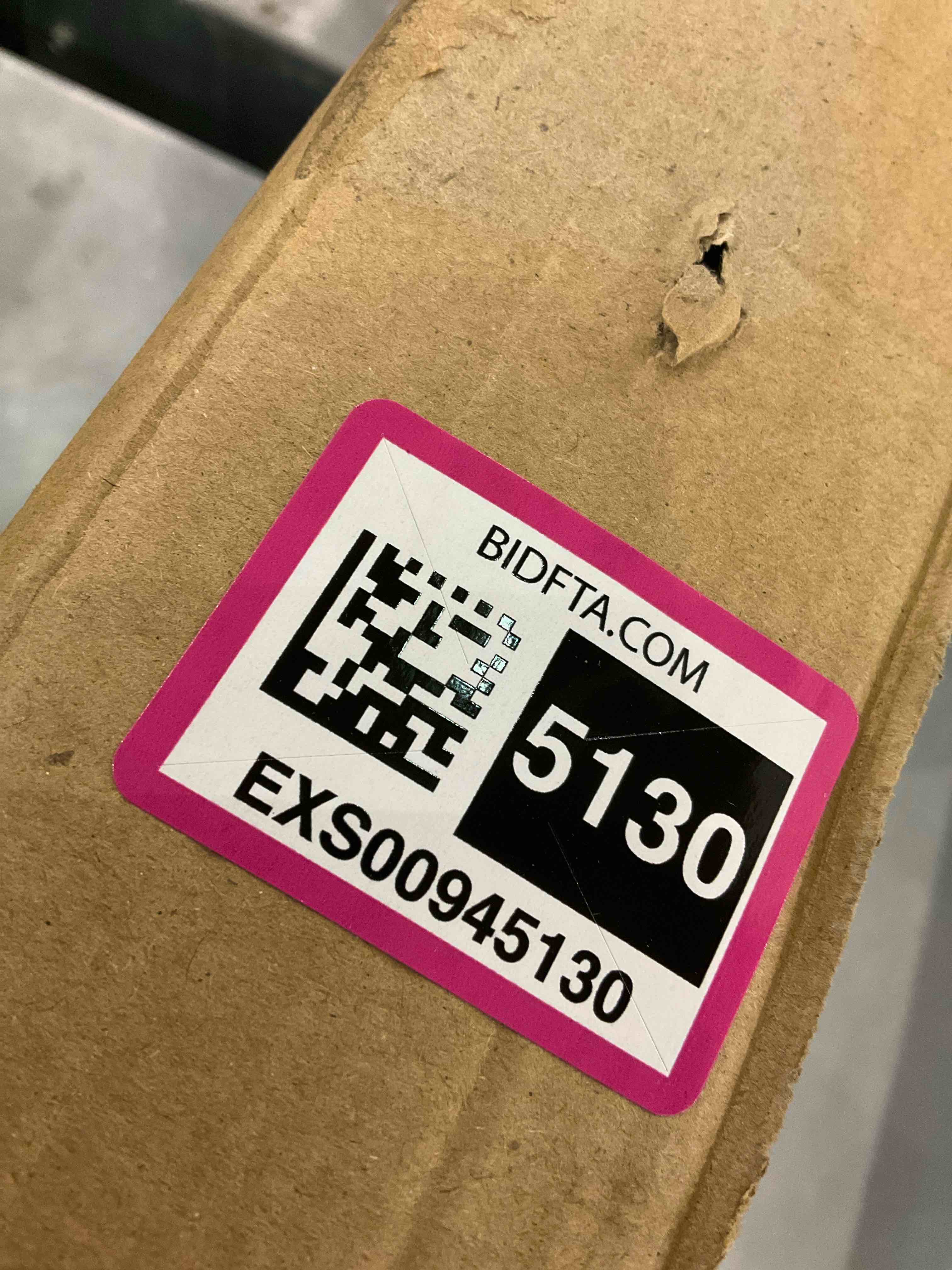 https://s3.amazonaws.com/lotting-images-prod/bidfta/EXS00945130_1704716217545.jpeg