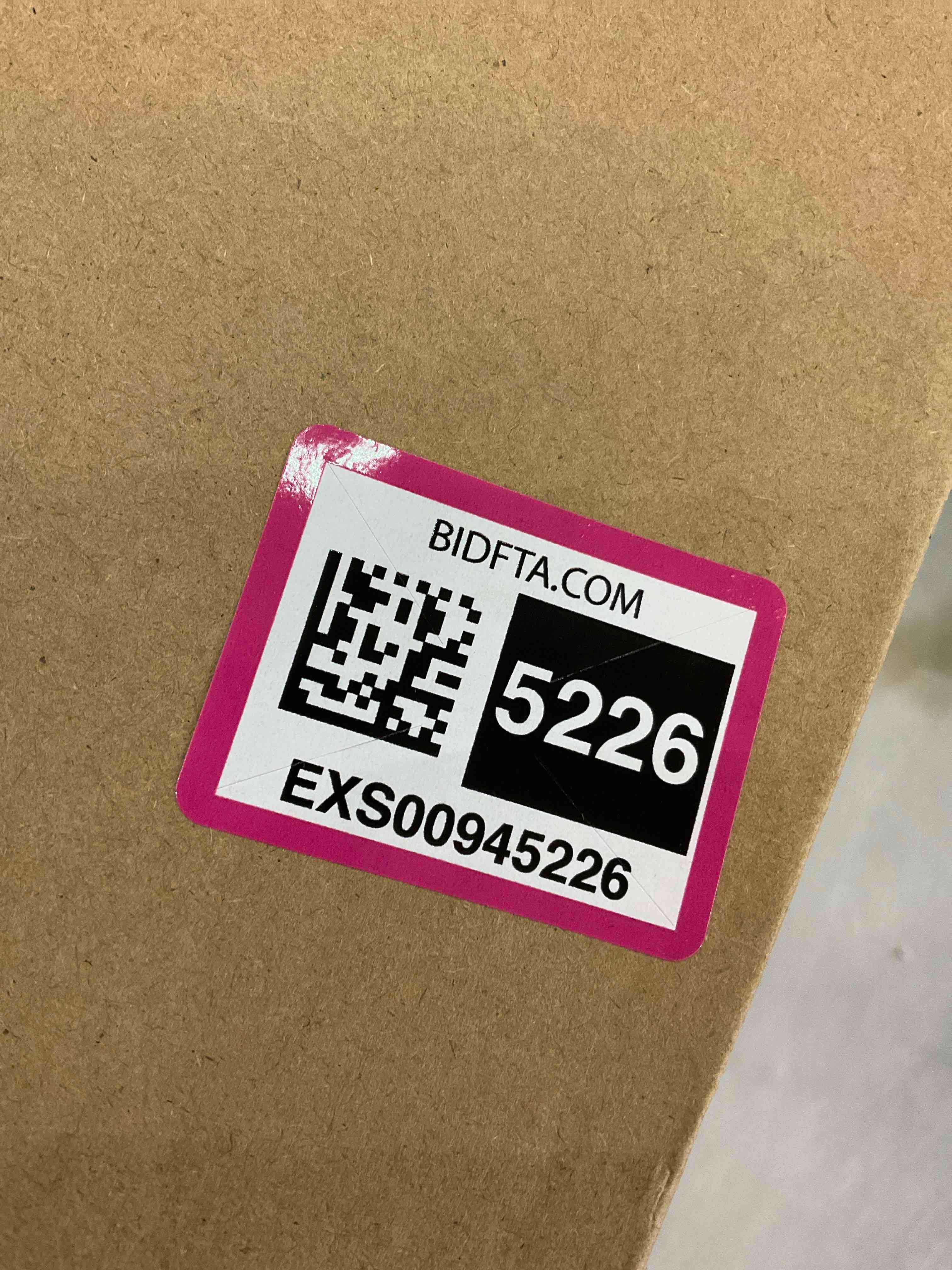 https://s3.amazonaws.com/lotting-images-prod/bidfta/EXS00945226_1704732499446.jpeg