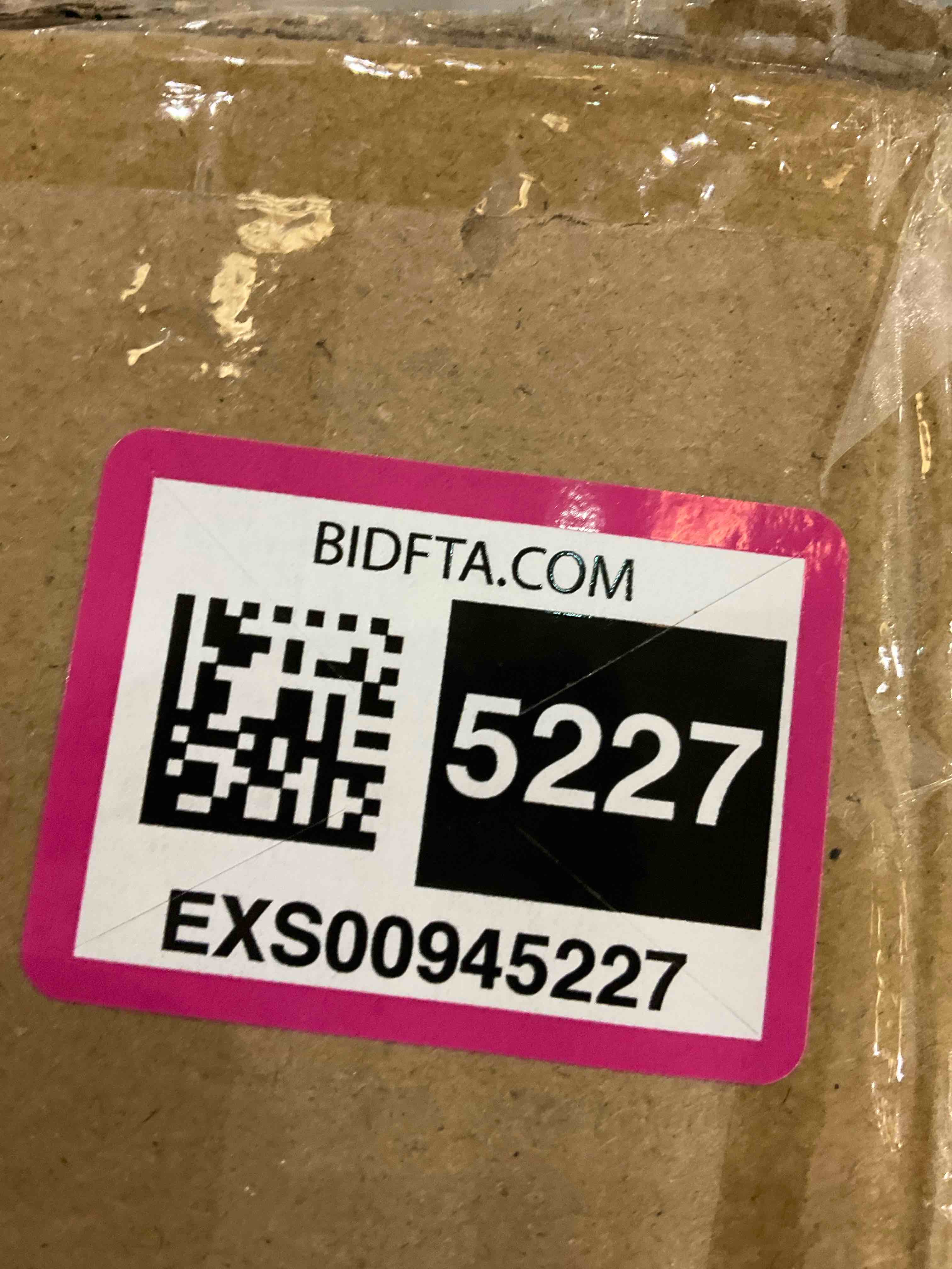 https://s3.amazonaws.com/lotting-images-prod/bidfta/EXS00945227_1704732571537.jpeg