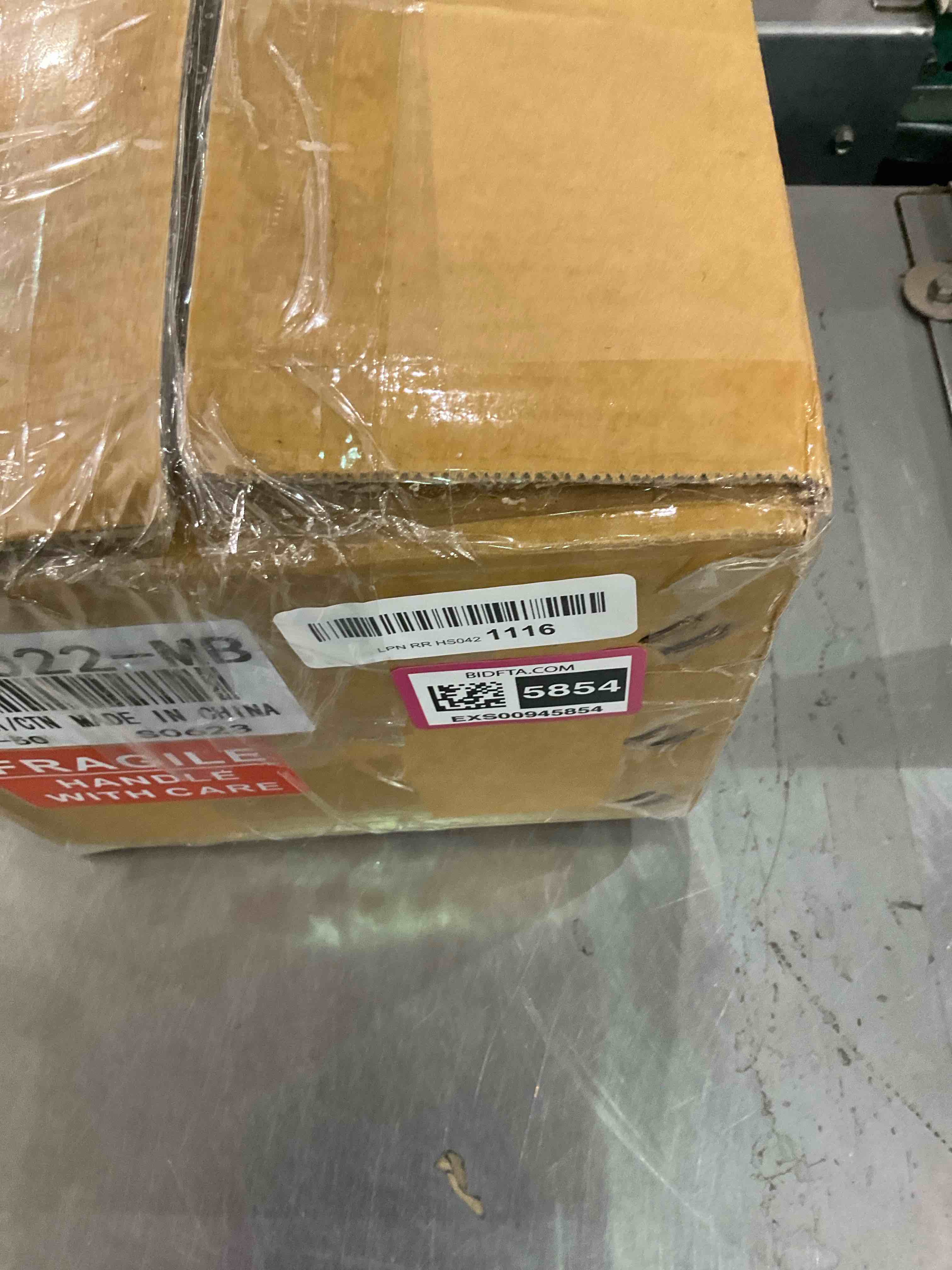 https://s3.amazonaws.com/lotting-images-prod/bidfta/EXS00945854_1703684700997.jpeg