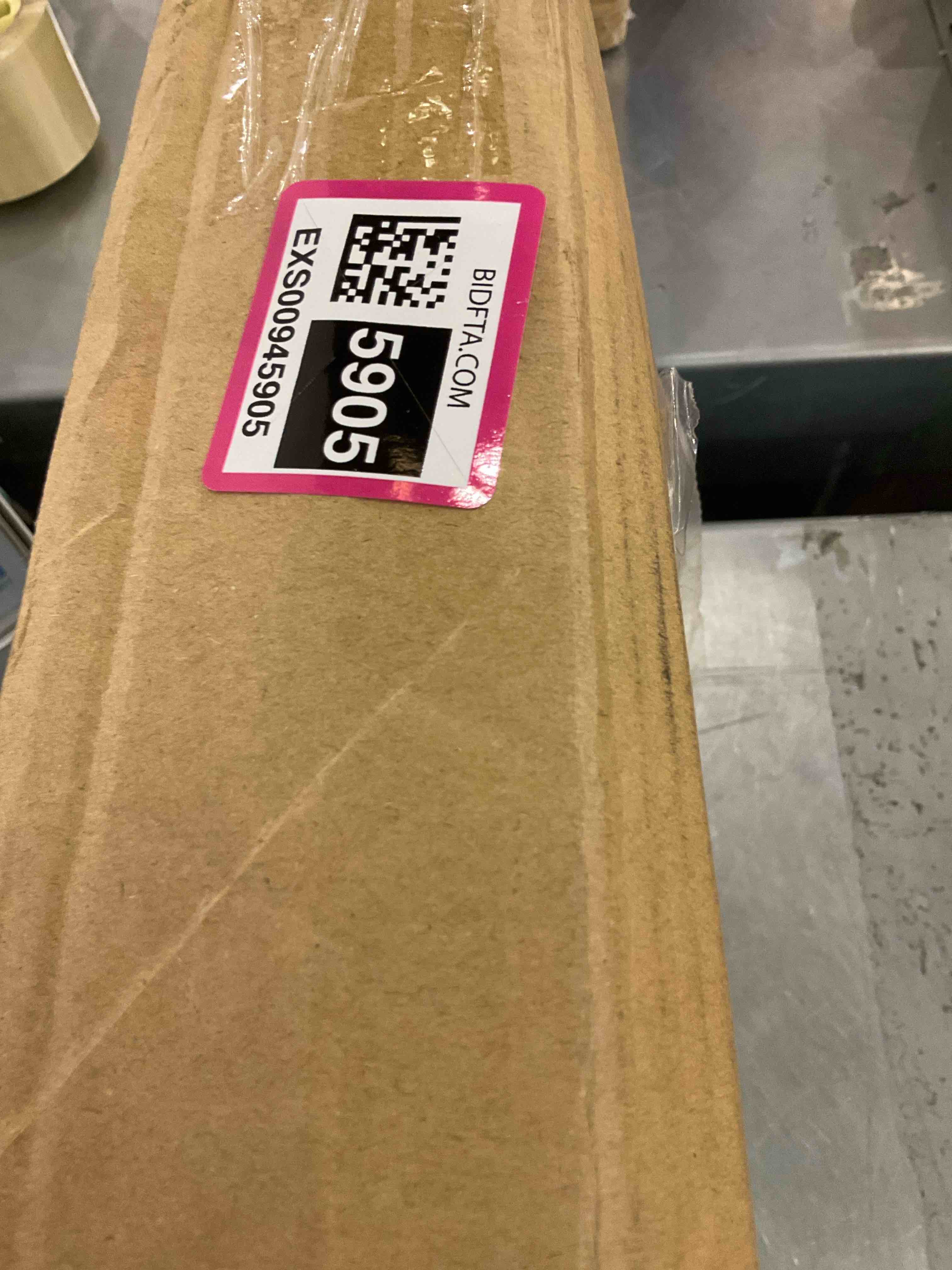 https://s3.amazonaws.com/lotting-images-prod/bidfta/EXS00945905_1703699170636.jpeg