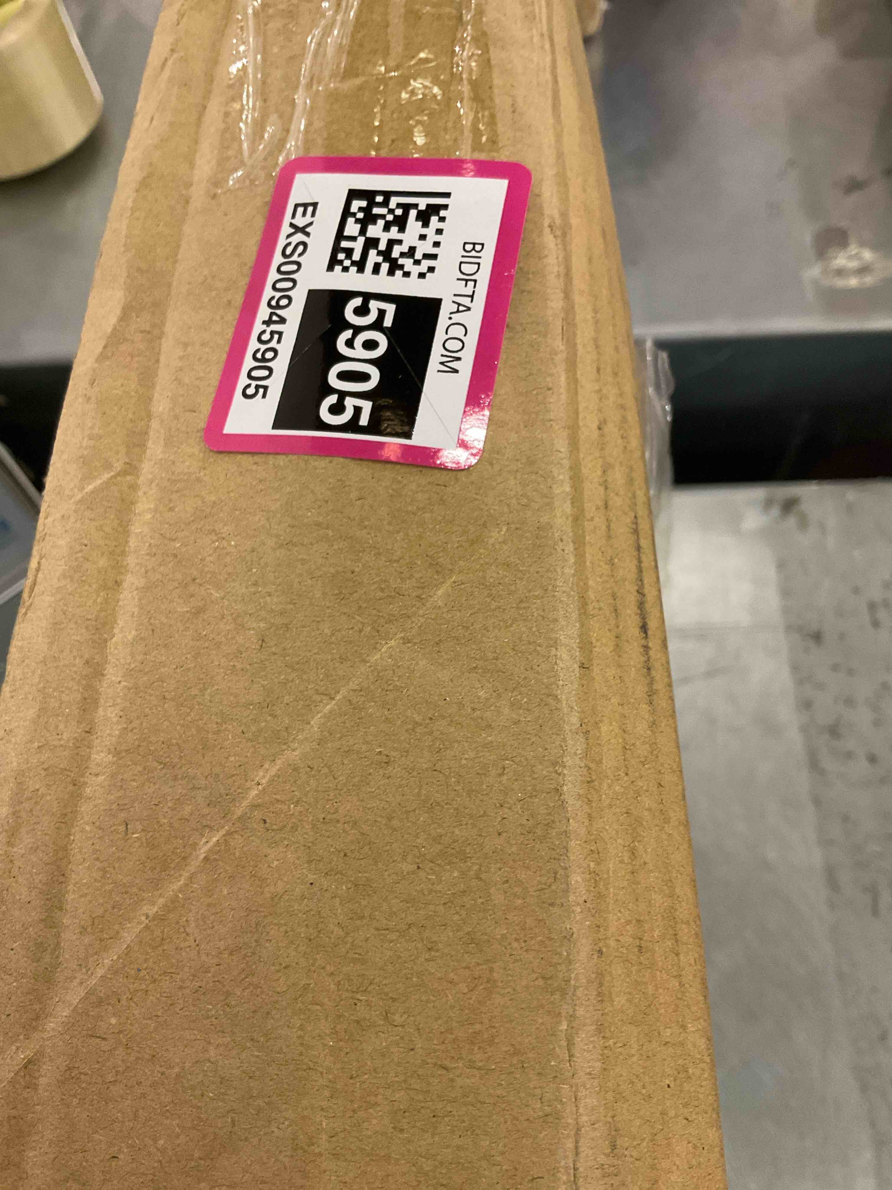 https://s3.amazonaws.com/lotting-images-prod/bidfta/EXS00945905_1703699171778.jpeg