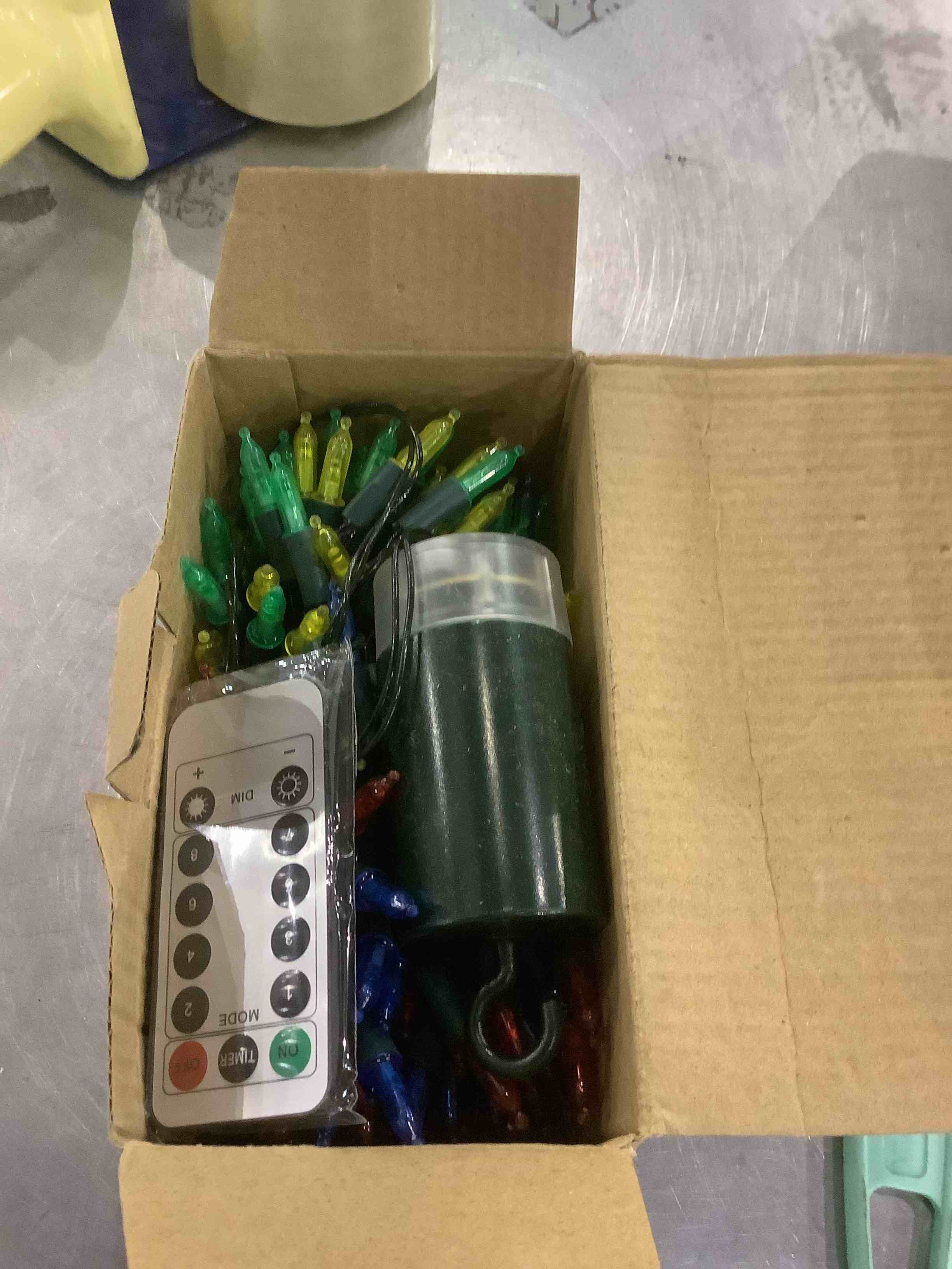 https://s3.amazonaws.com/lotting-images-prod/bidfta/EXS00946260_1703162975213.jpeg