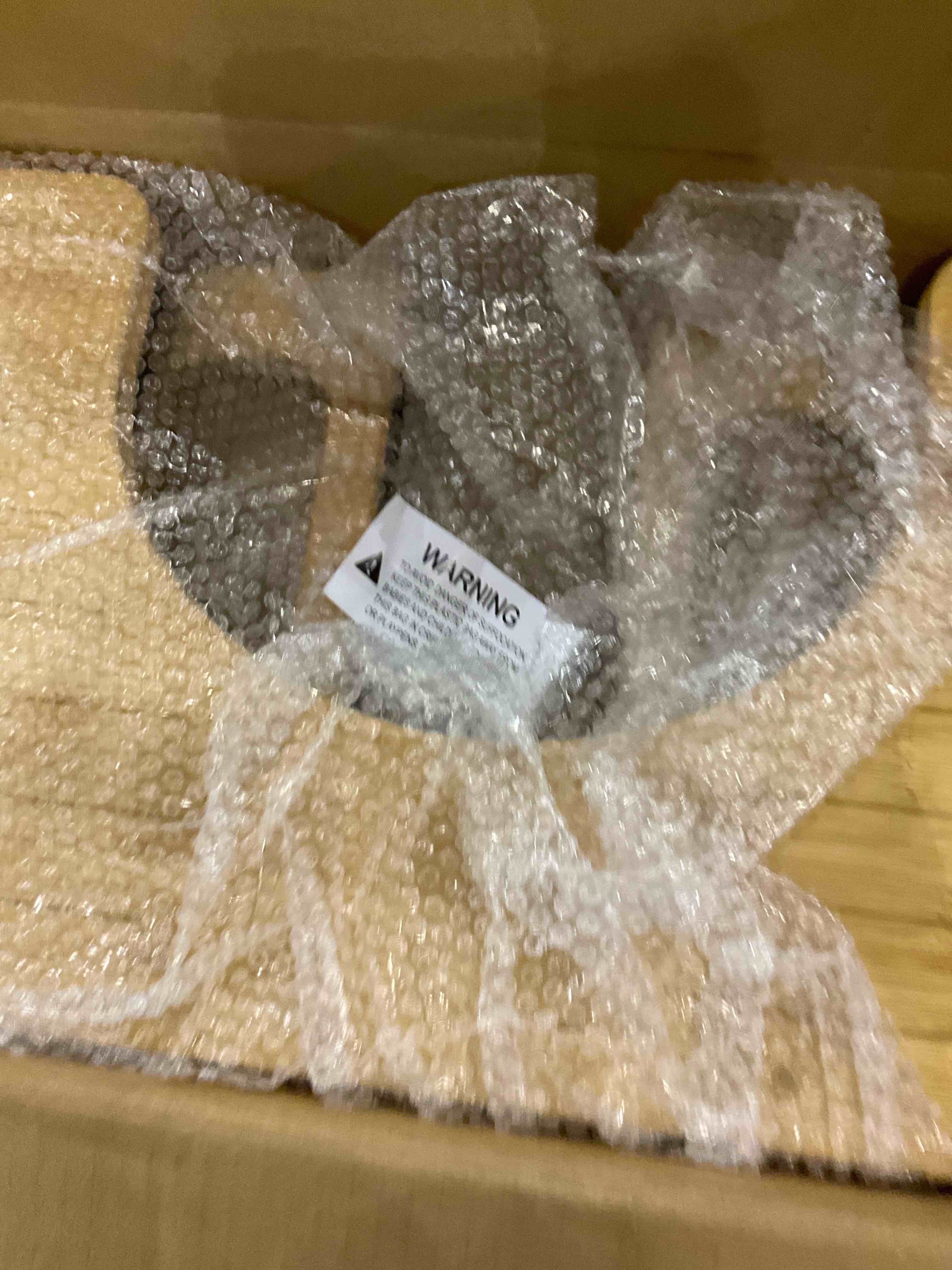 https://s3.amazonaws.com/lotting-images-prod/bidfta/EXS00946541_1703082285948.jpeg