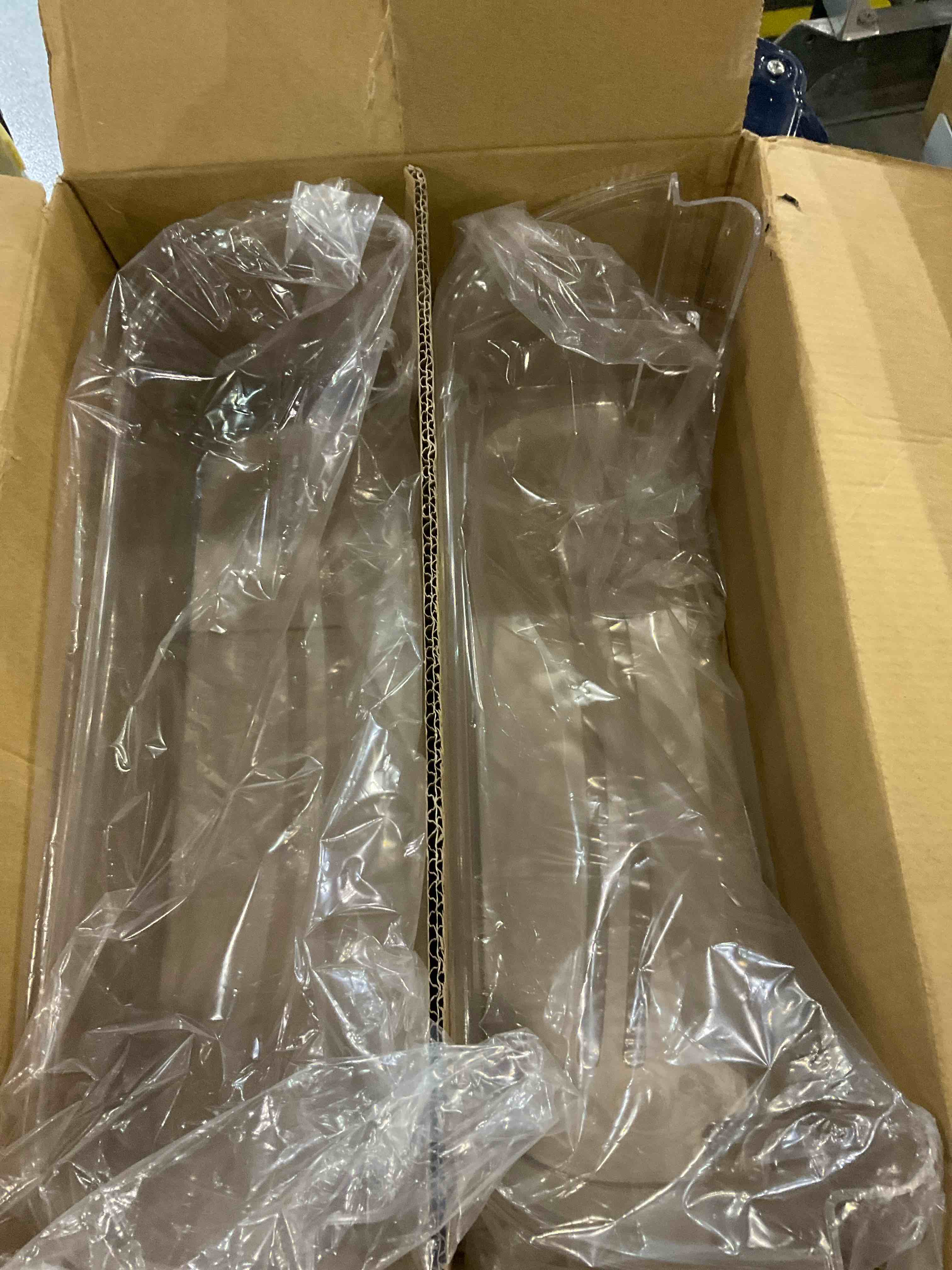 https://s3.amazonaws.com/lotting-images-prod/bidfta/EXS00946675_1703162660958.jpeg