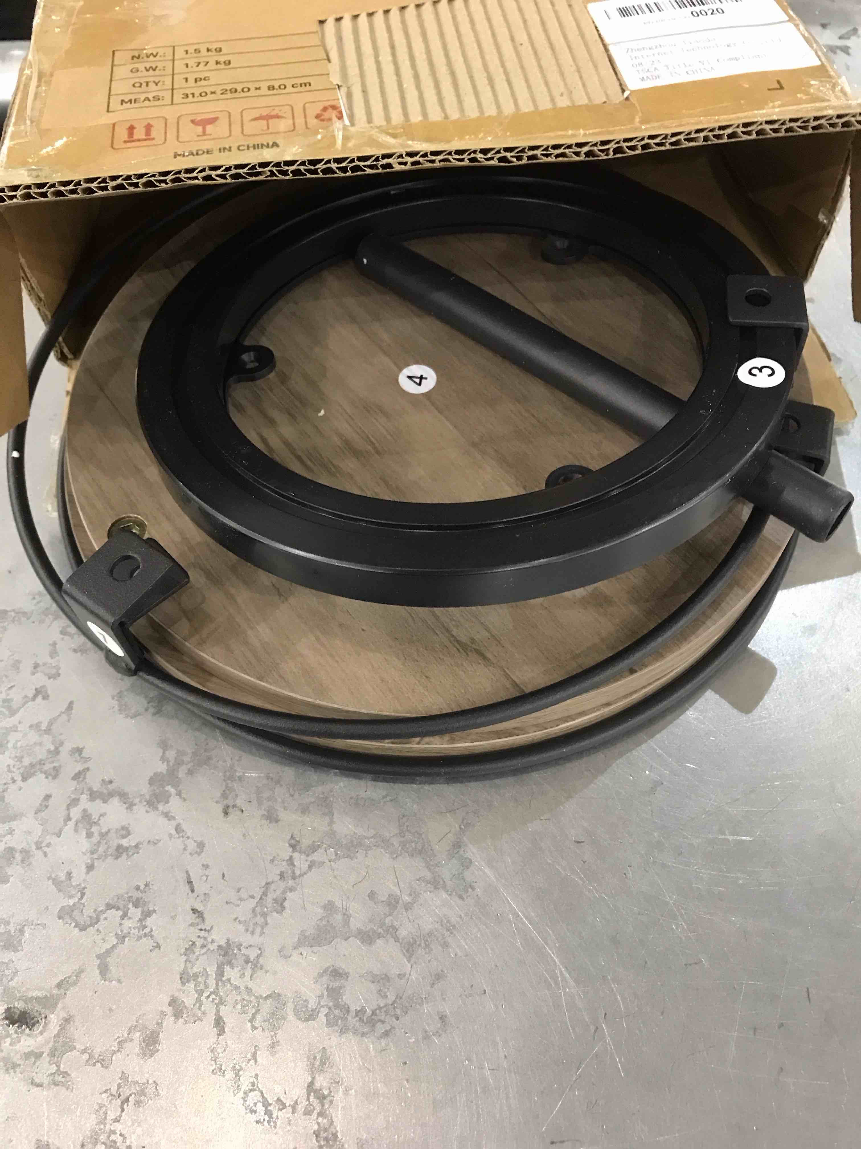 https://s3.amazonaws.com/lotting-images-prod/bidfta/EXS00947255_1704306900076.jpeg