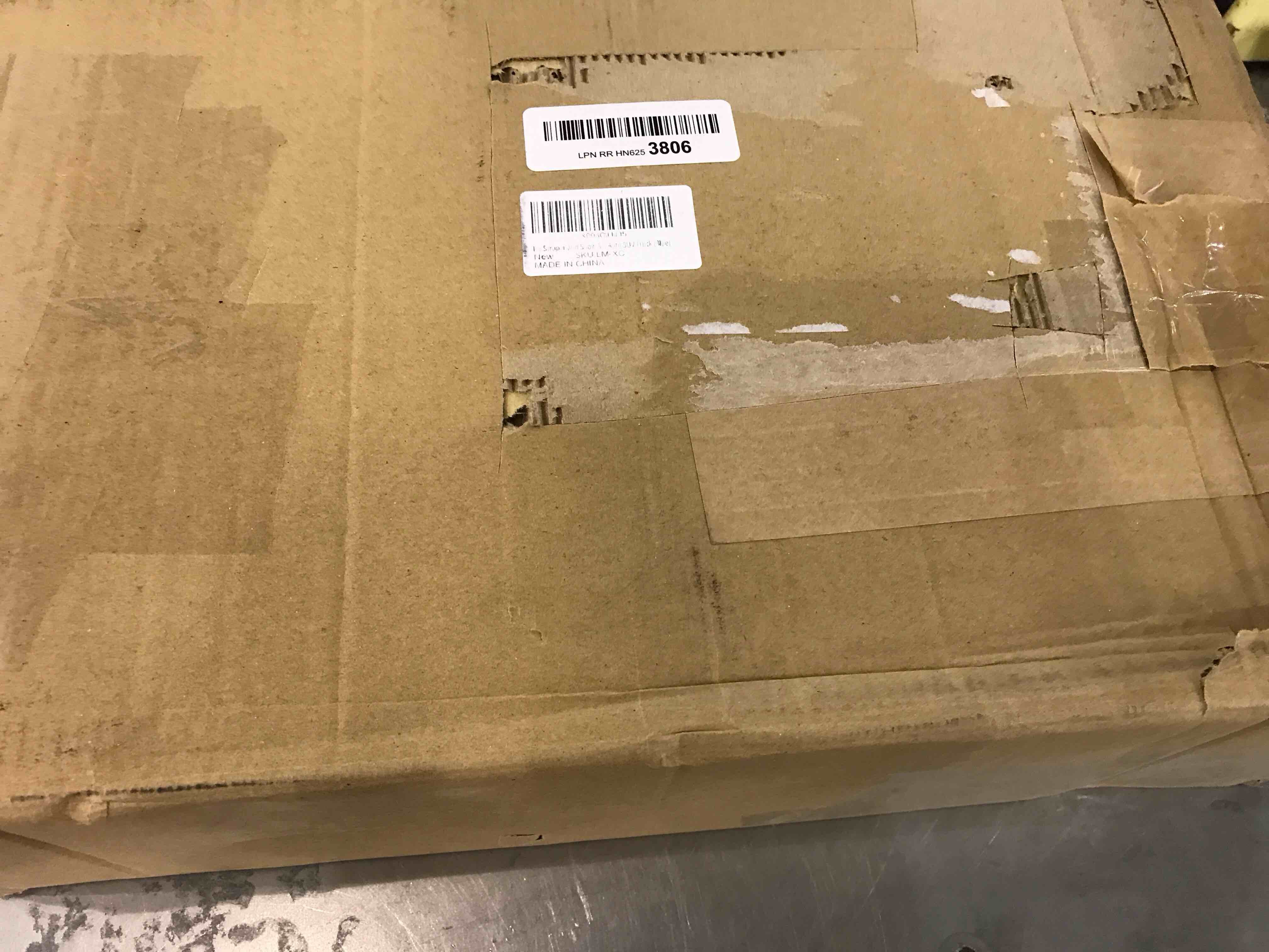 Ice and snow auto scraper for SUV