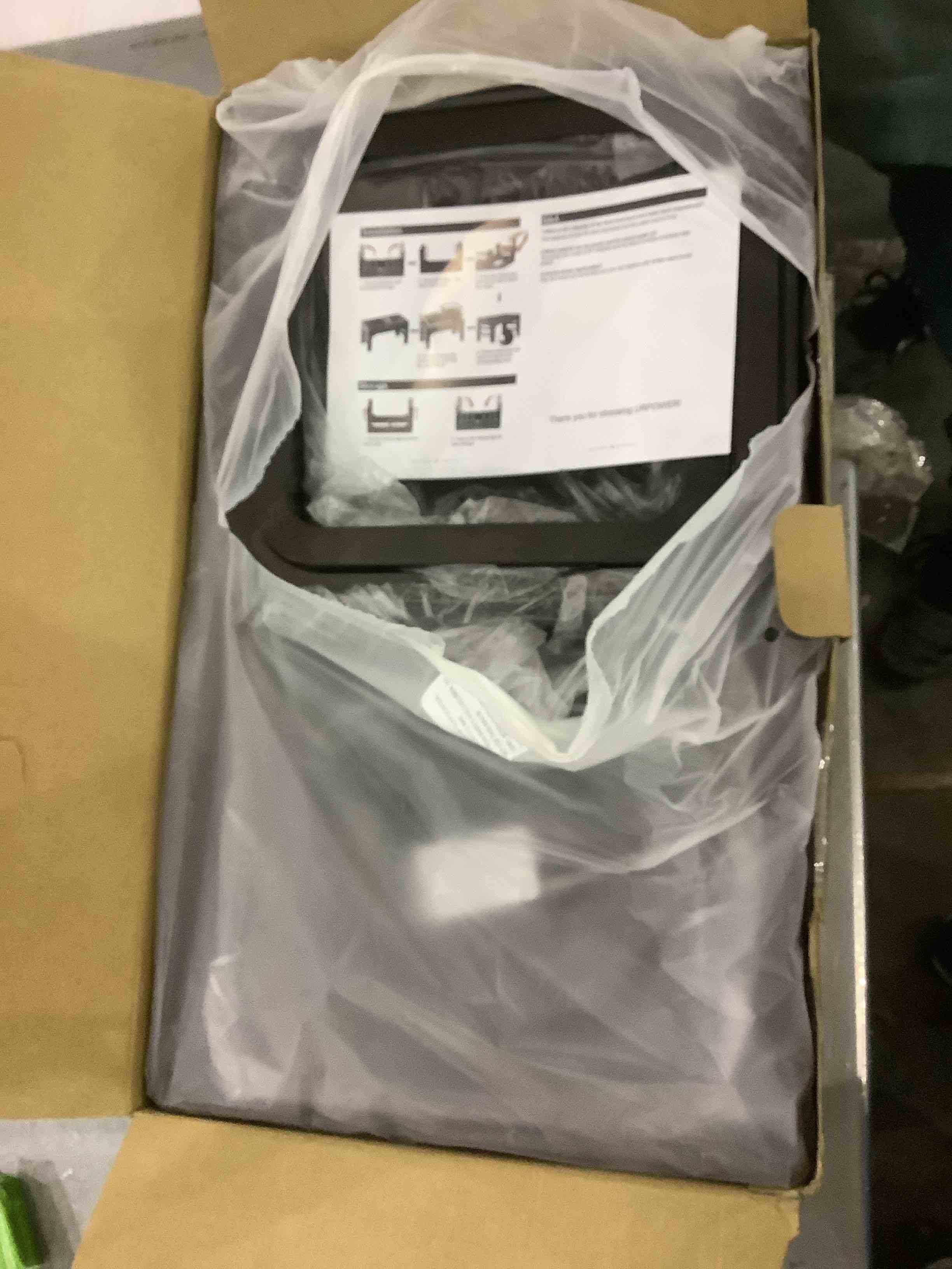 https://s3.amazonaws.com/lotting-images-prod/bidfta/EXS00947541_1704979296600.jpeg