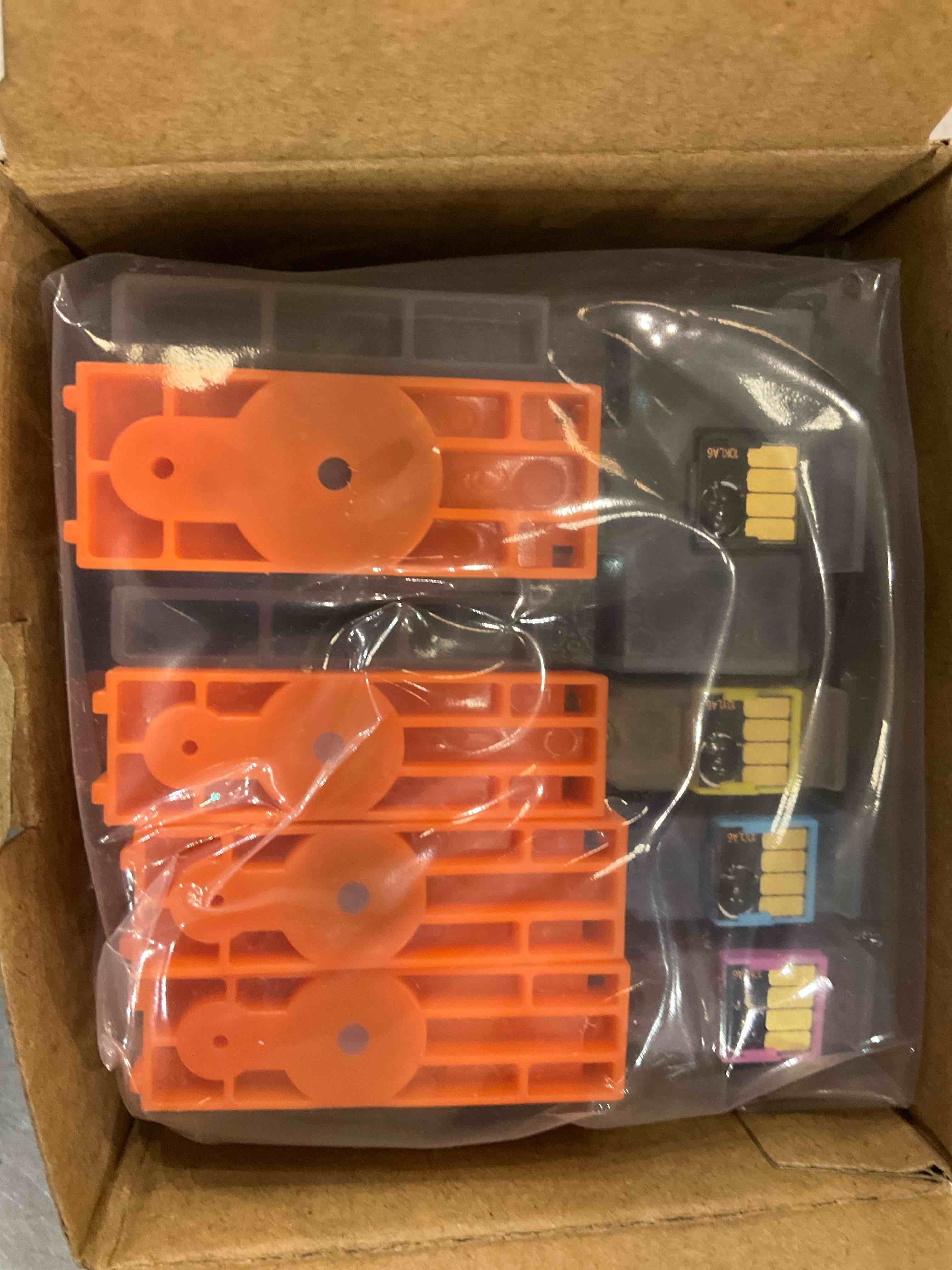 https://s3.amazonaws.com/lotting-images-prod/bidfta/EXS00947579_1703865949697.jpeg