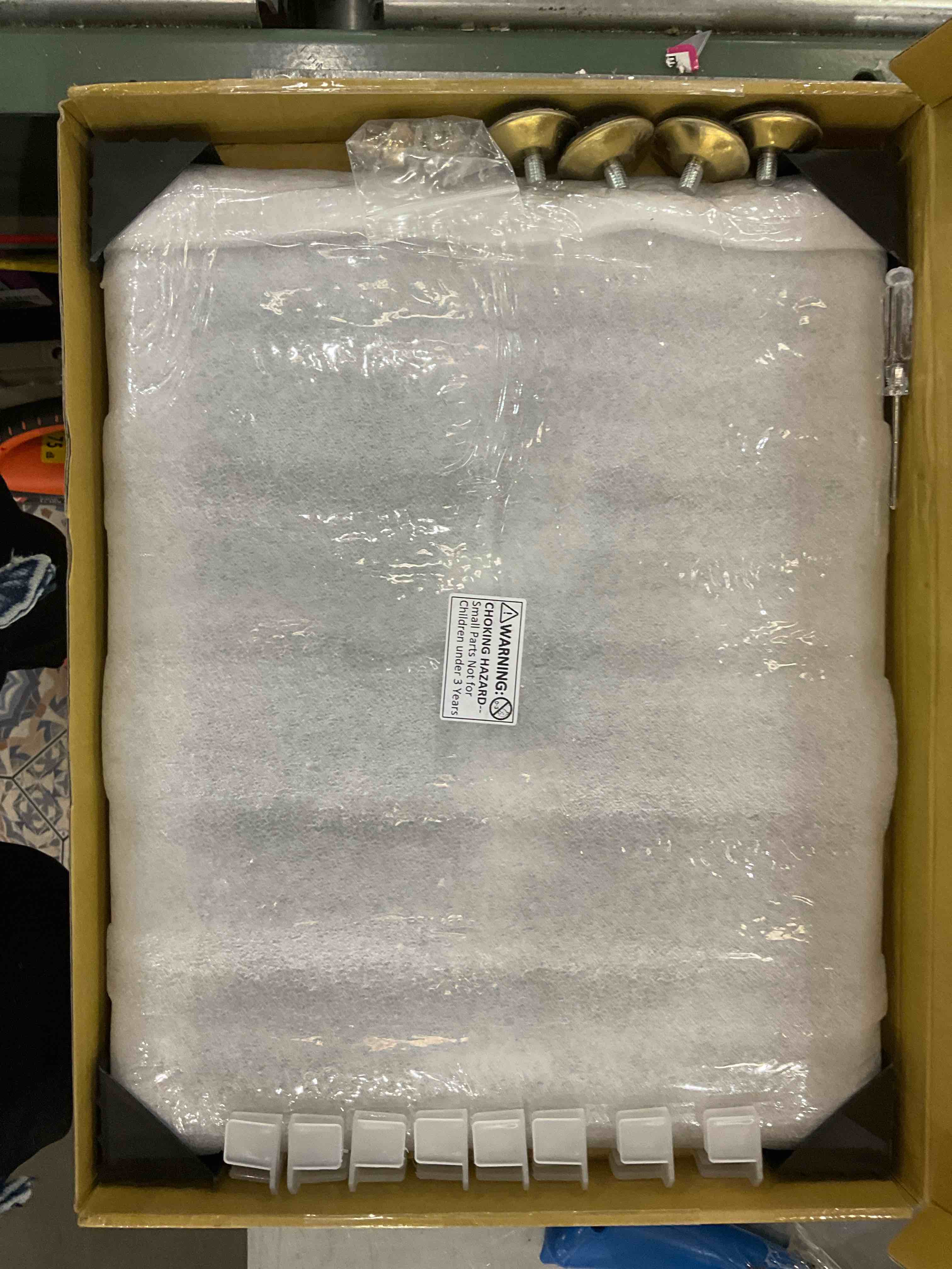 https://s3.amazonaws.com/lotting-images-prod/bidfta/EXS00948477_1704306034541.jpeg