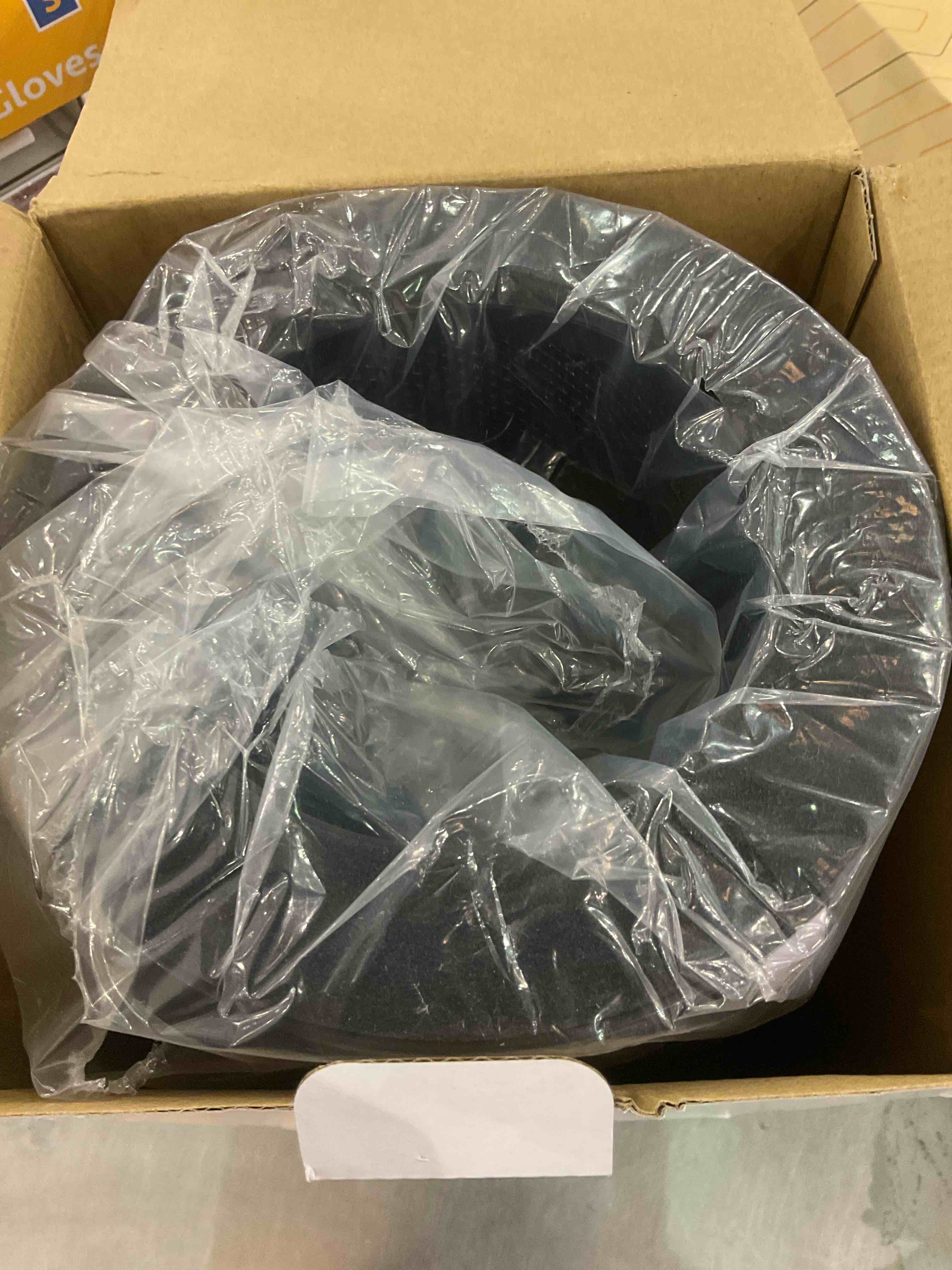 https://s3.amazonaws.com/lotting-images-prod/bidfta/EXS00950538_1704223577898.jpeg