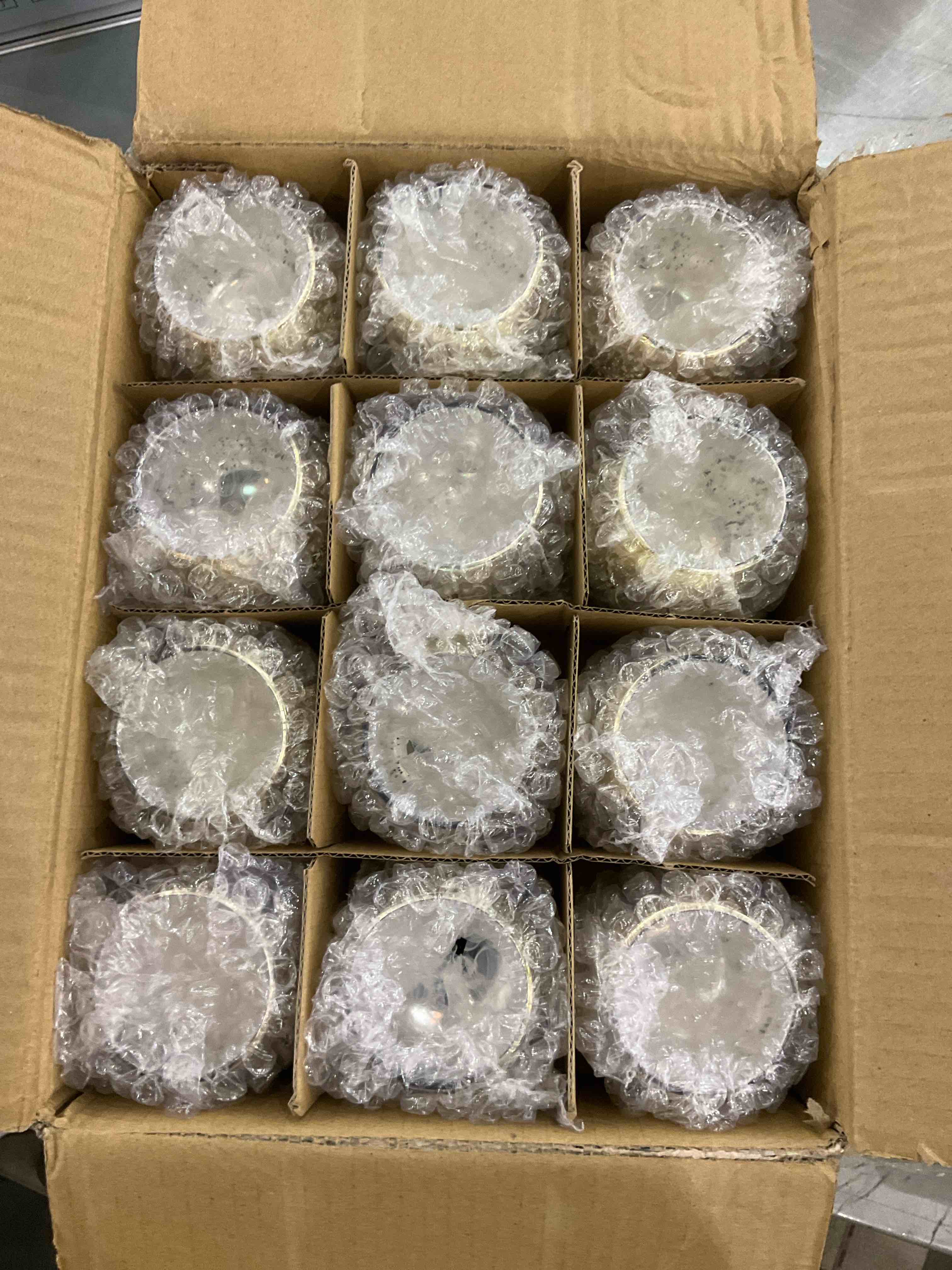 https://s3.amazonaws.com/lotting-images-prod/bidfta/EXS00950987_1704465747807.jpeg