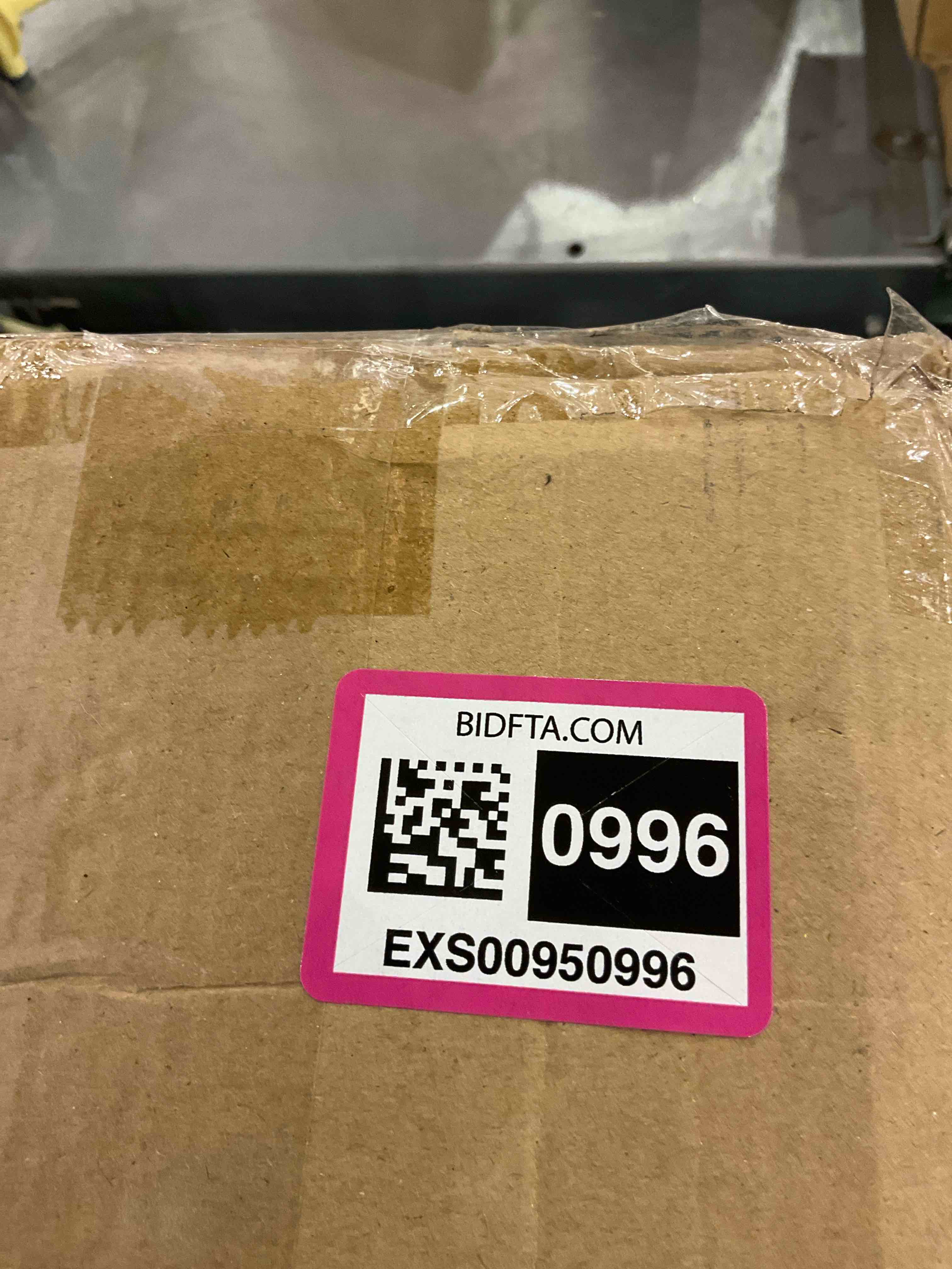 https://s3.amazonaws.com/lotting-images-prod/bidfta/EXS00950996_1704466734455.jpeg