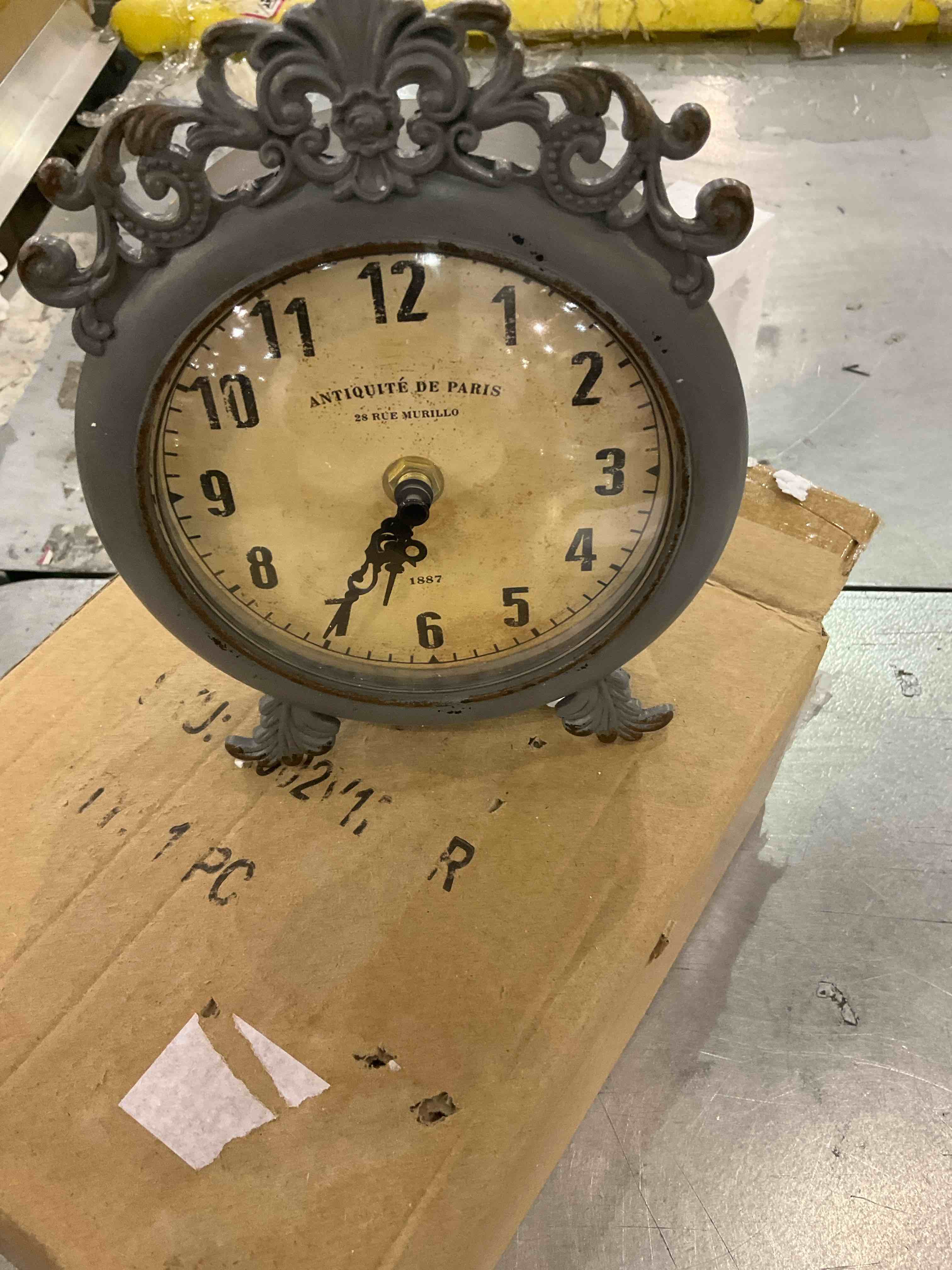 NIKKY HOME Small Vintage Table Clock, Decorative Shelf Desk Top Clock Battery Operated Round French Design, Farmhouse Home Decor for Bathroom, Tabletop, Desktop, Countertop, Rustic Grey