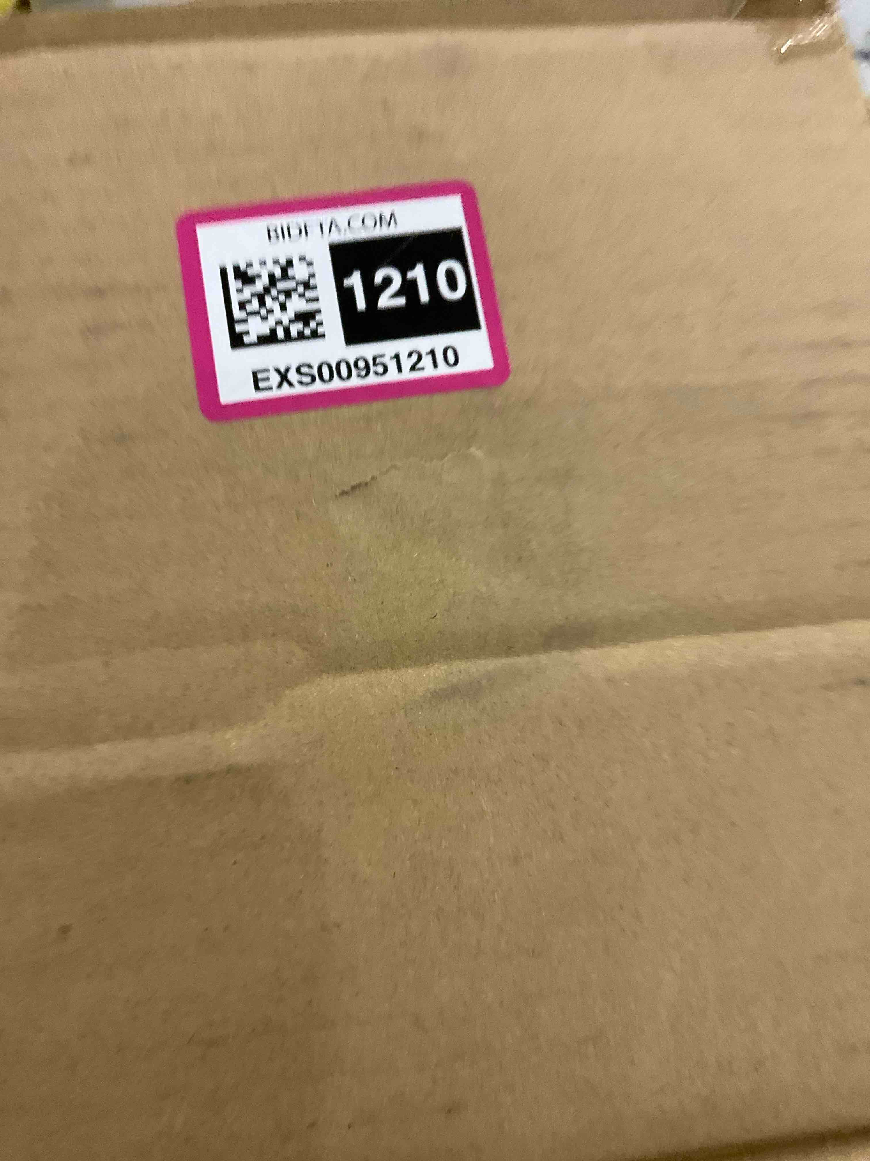 https://s3.amazonaws.com/lotting-images-prod/bidfta/EXS00951210_1704197891042.jpeg
