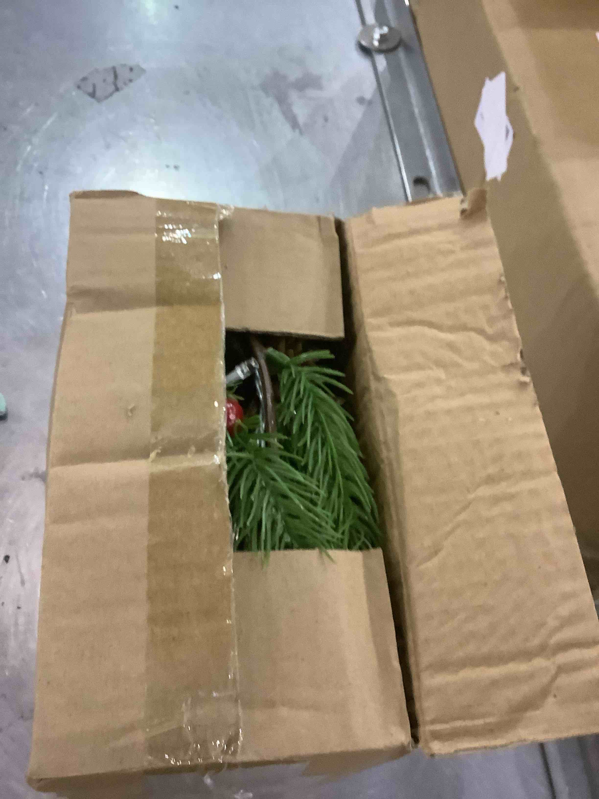 https://s3.amazonaws.com/lotting-images-prod/bidfta/EXS00951680_1703684785013.jpeg