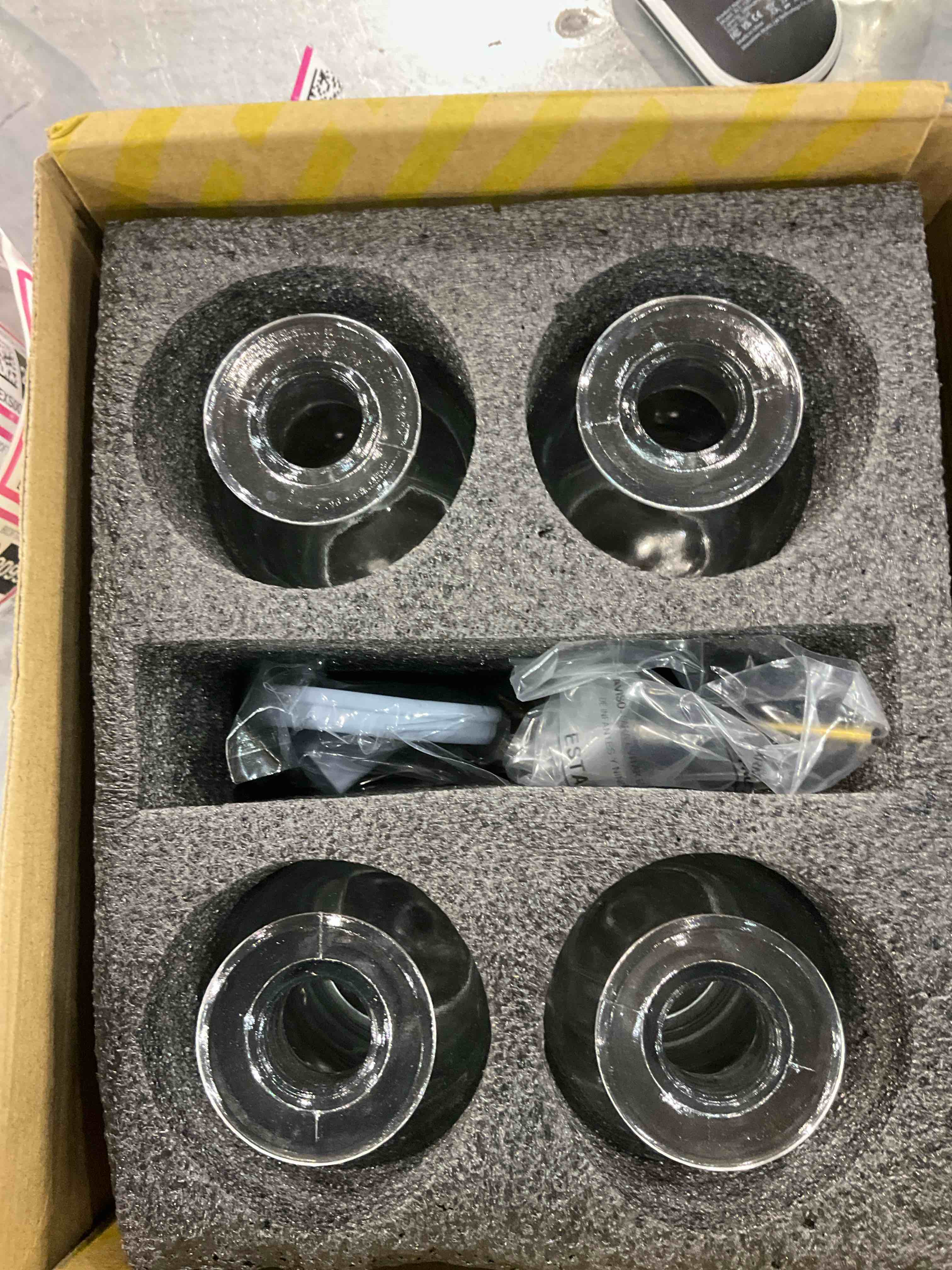 https://s3.amazonaws.com/lotting-images-prod/bidfta/EXS00952087_1704197297868.jpeg