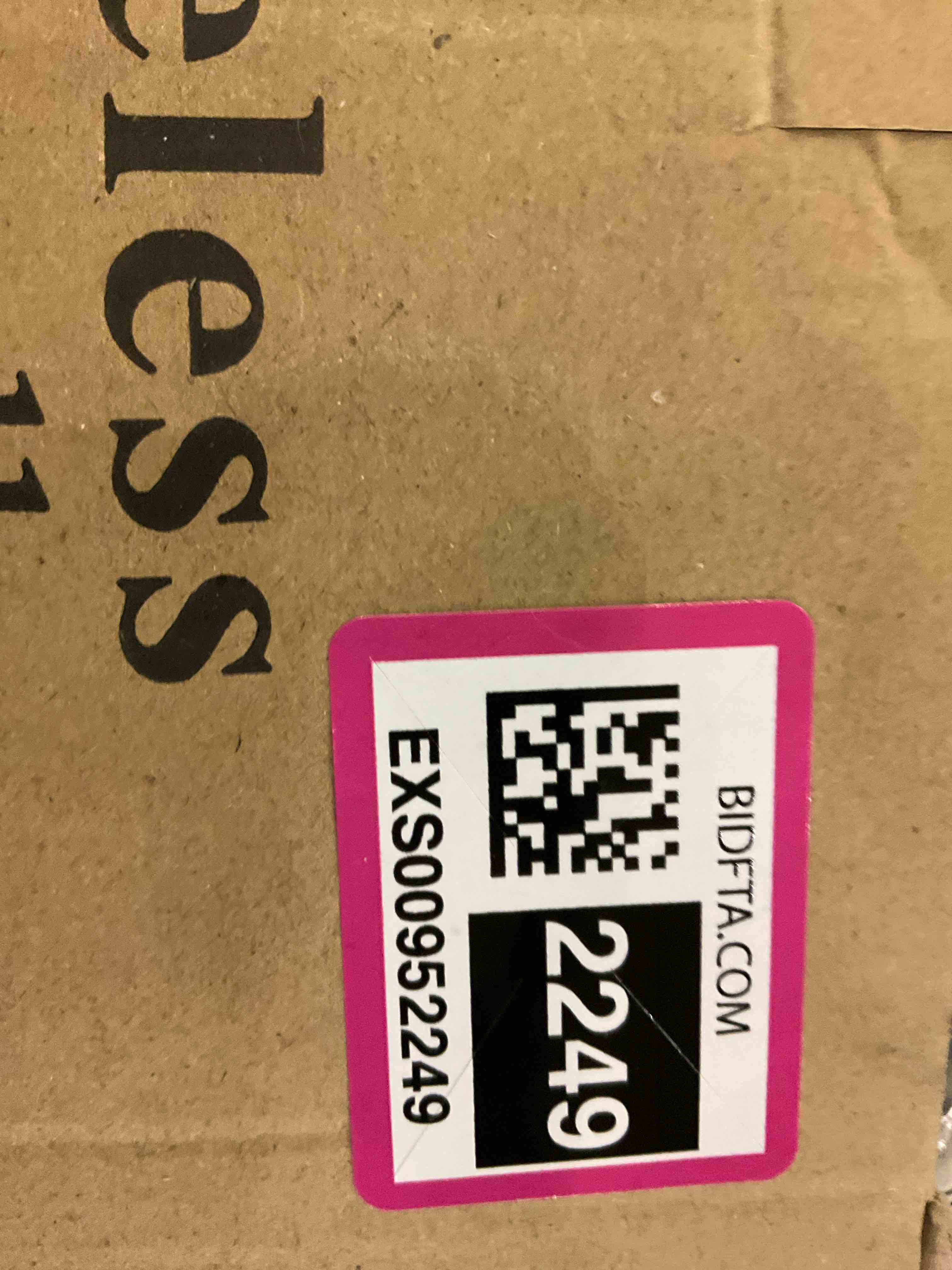 https://s3.amazonaws.com/lotting-images-prod/bidfta/EXS00952249_1704286339617.jpeg