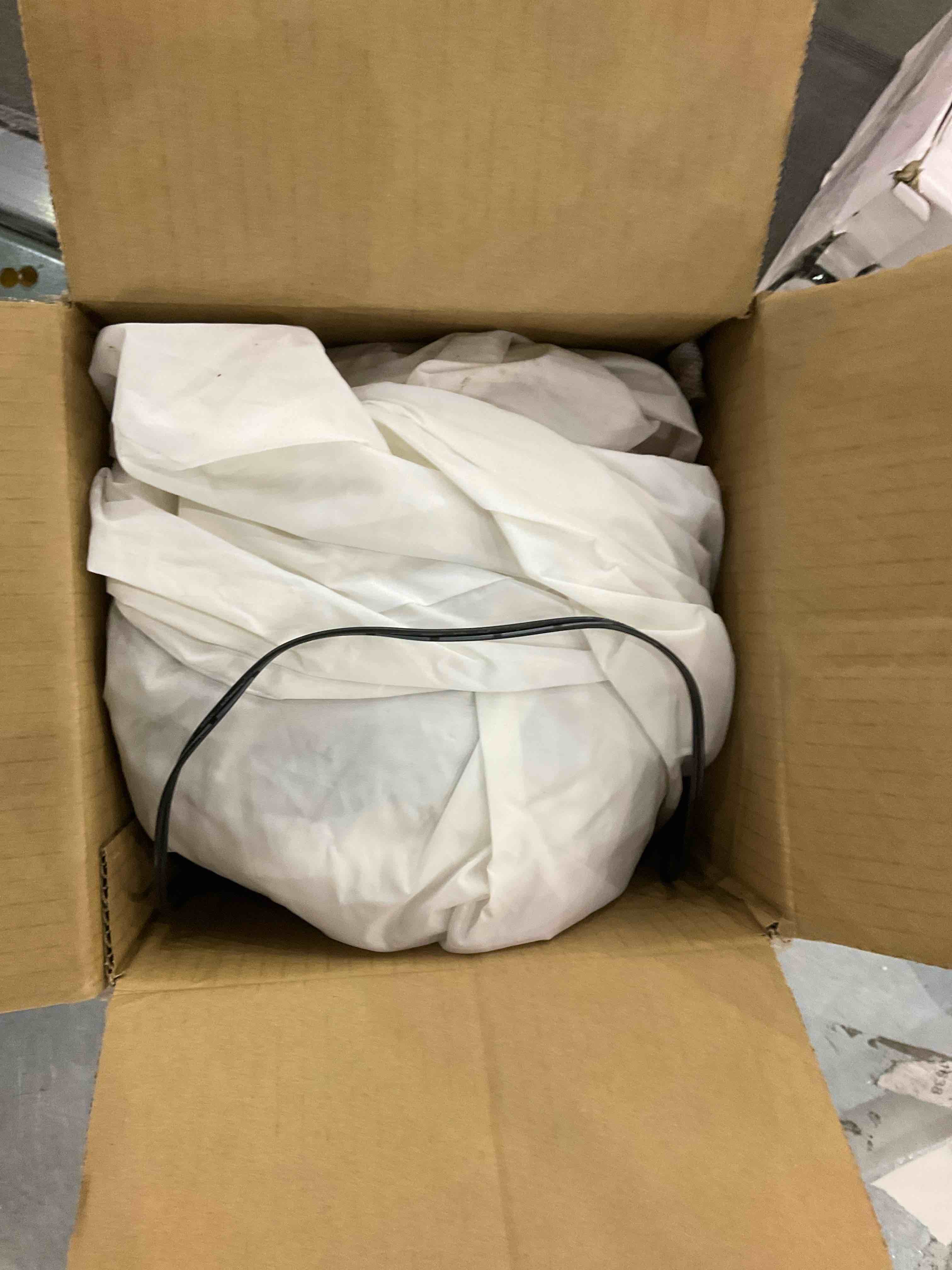 https://s3.amazonaws.com/lotting-images-prod/bidfta/EXS00952765_1703854547040.jpeg